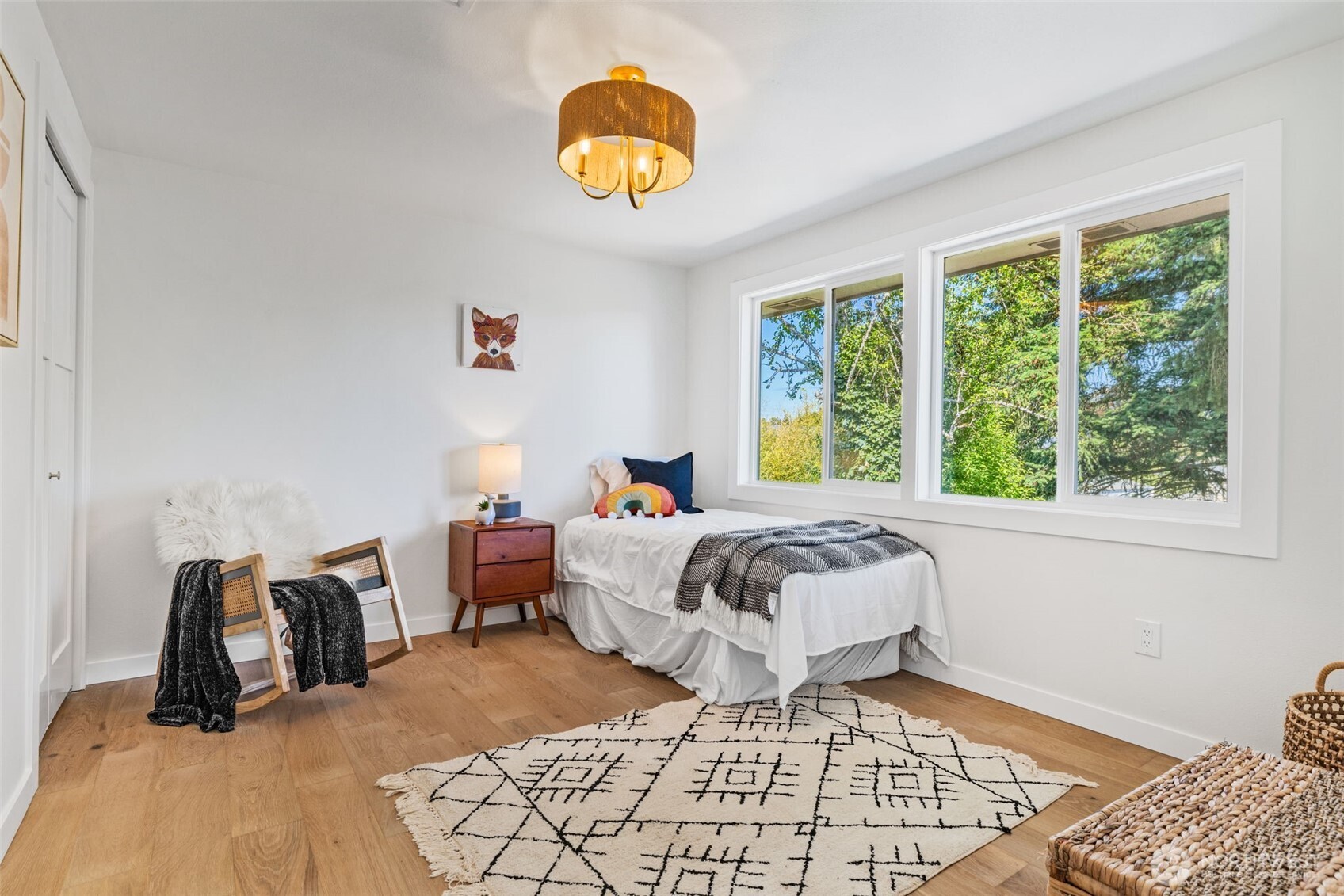 7006 20th Avenue NE