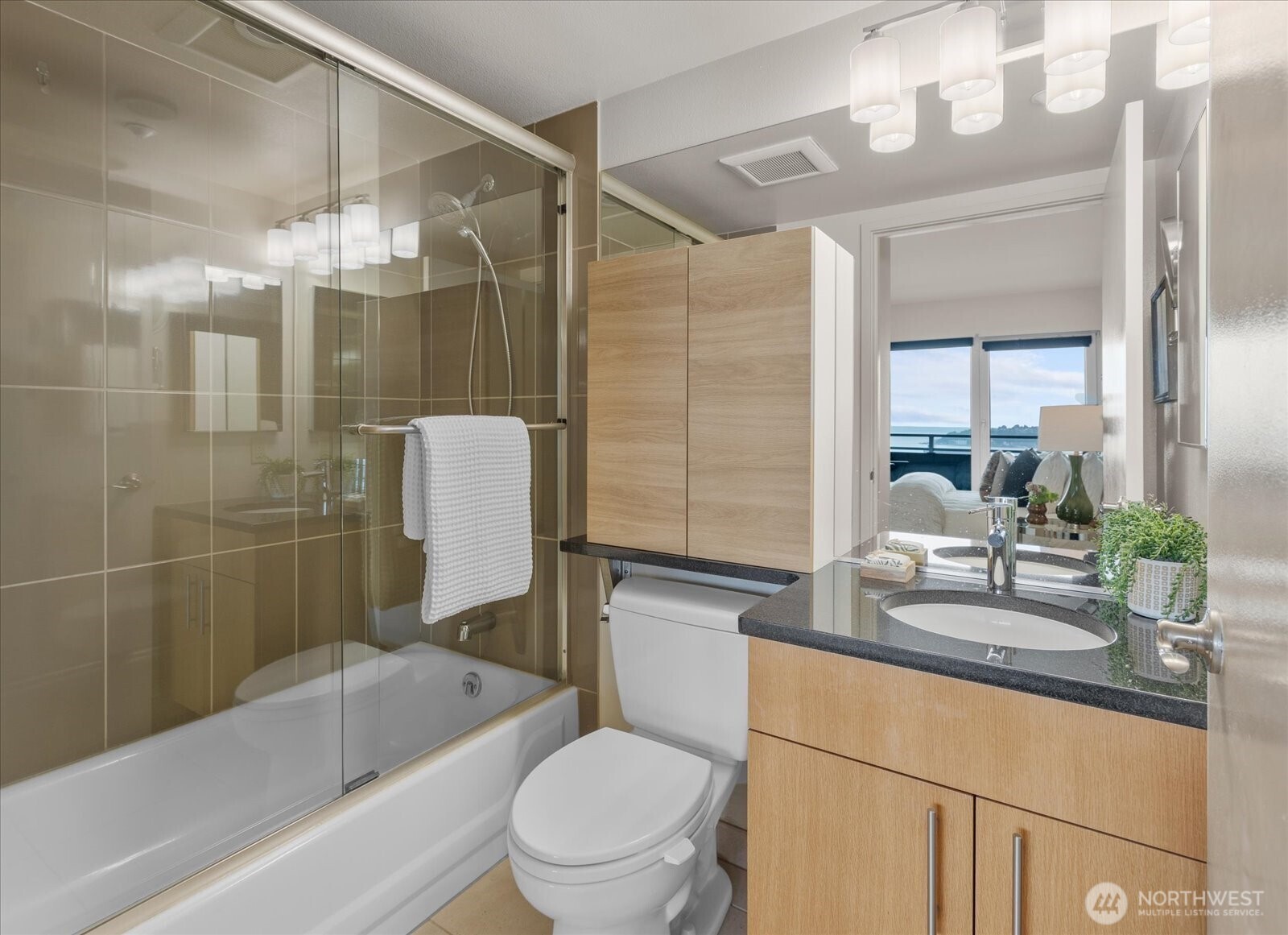 1415 2nd Avenue NE Unit: 1801