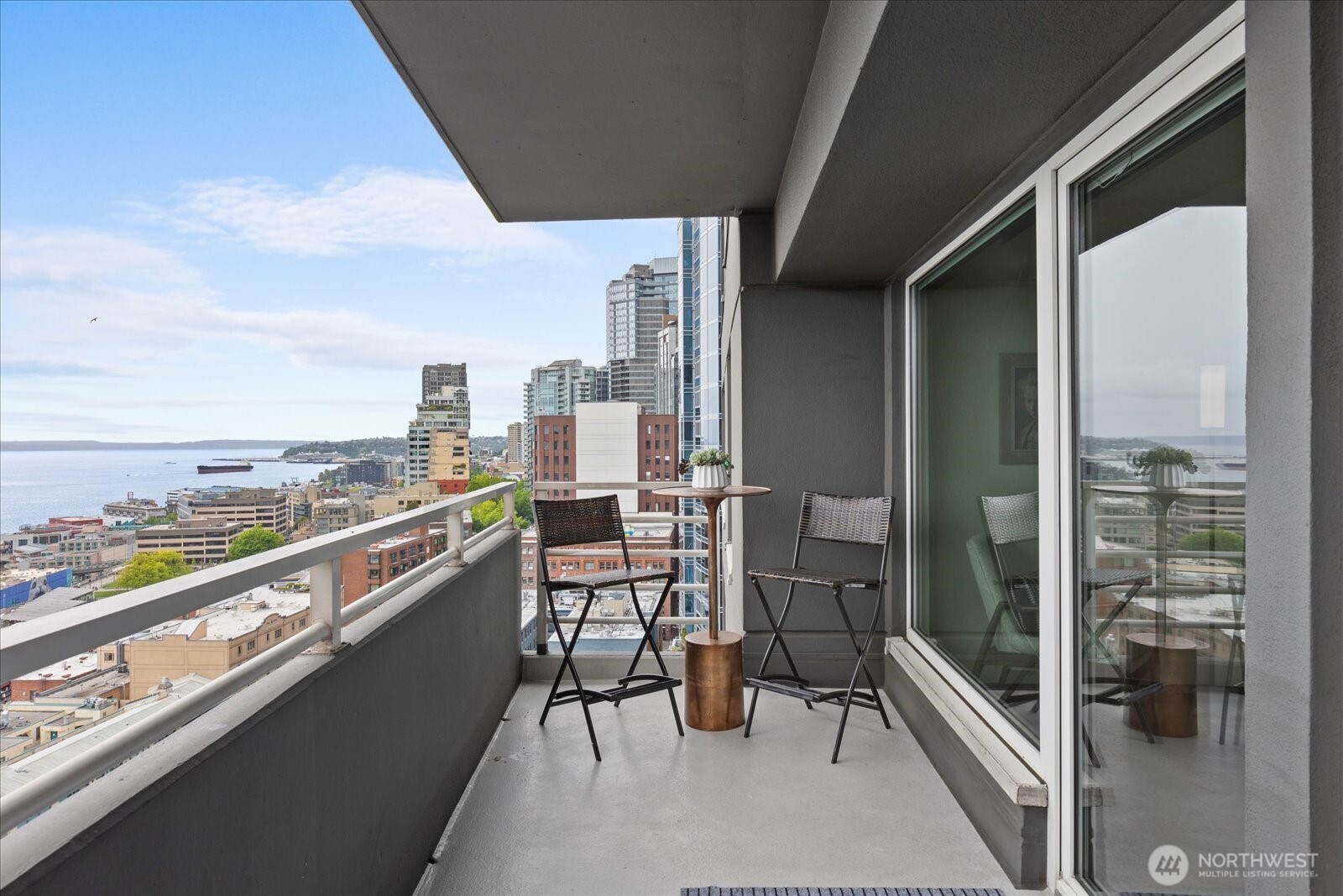 1415 2nd Avenue NE Unit: 1801