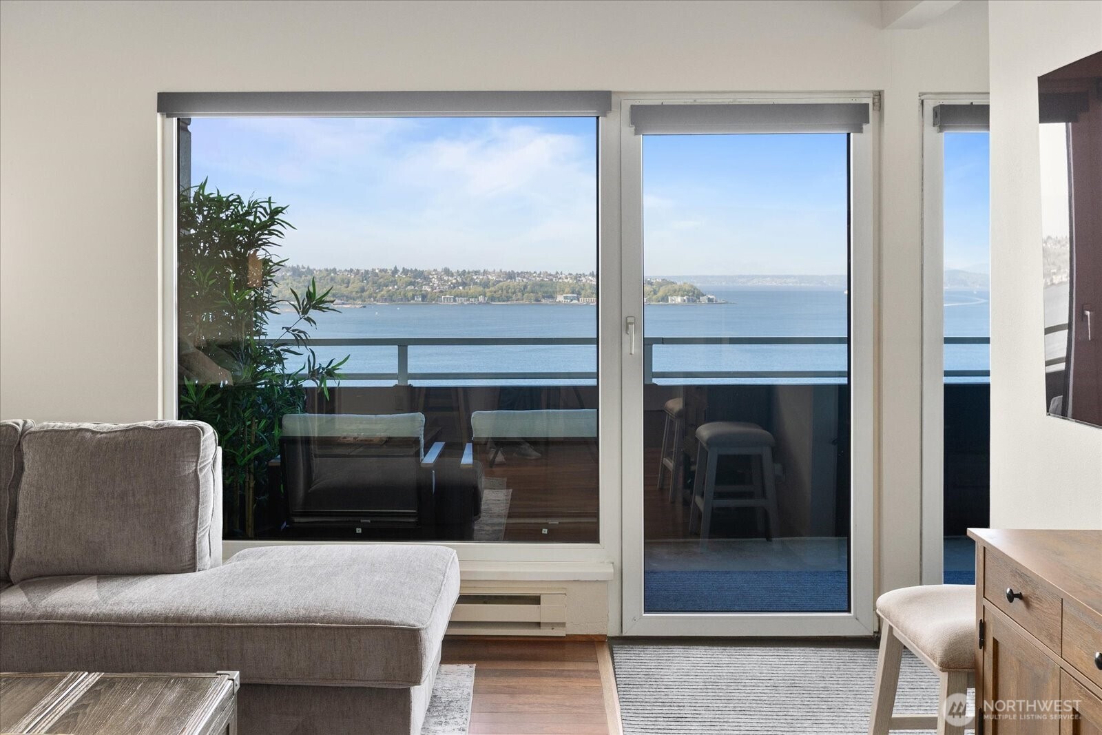 1415 2nd Avenue NE Unit: 1801