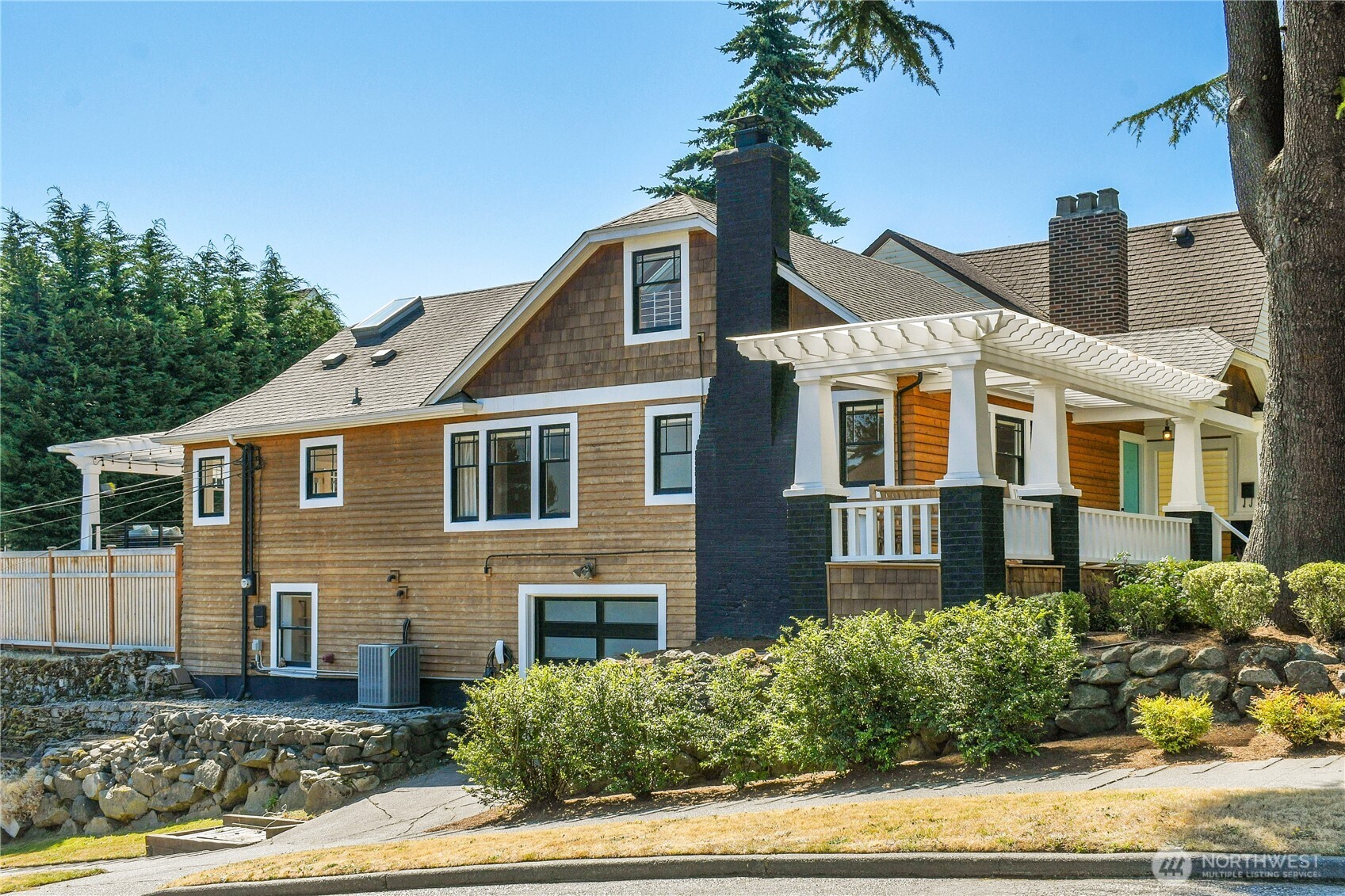 2456 4th Avenue W