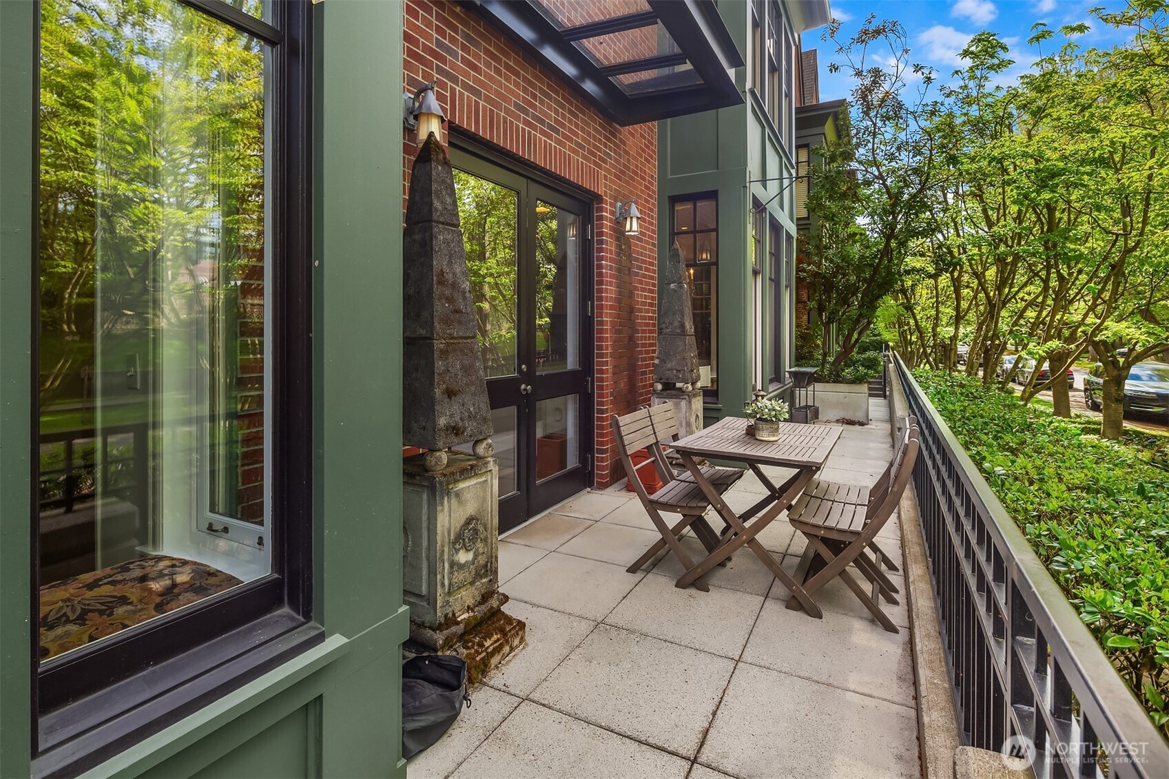 101 W Comstock Street Unit: 101