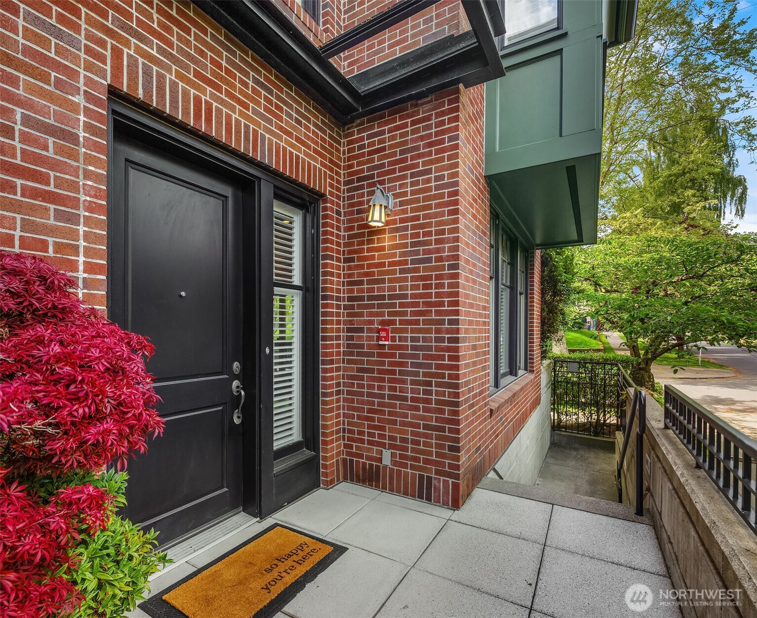 101 W Comstock Street Unit: 101