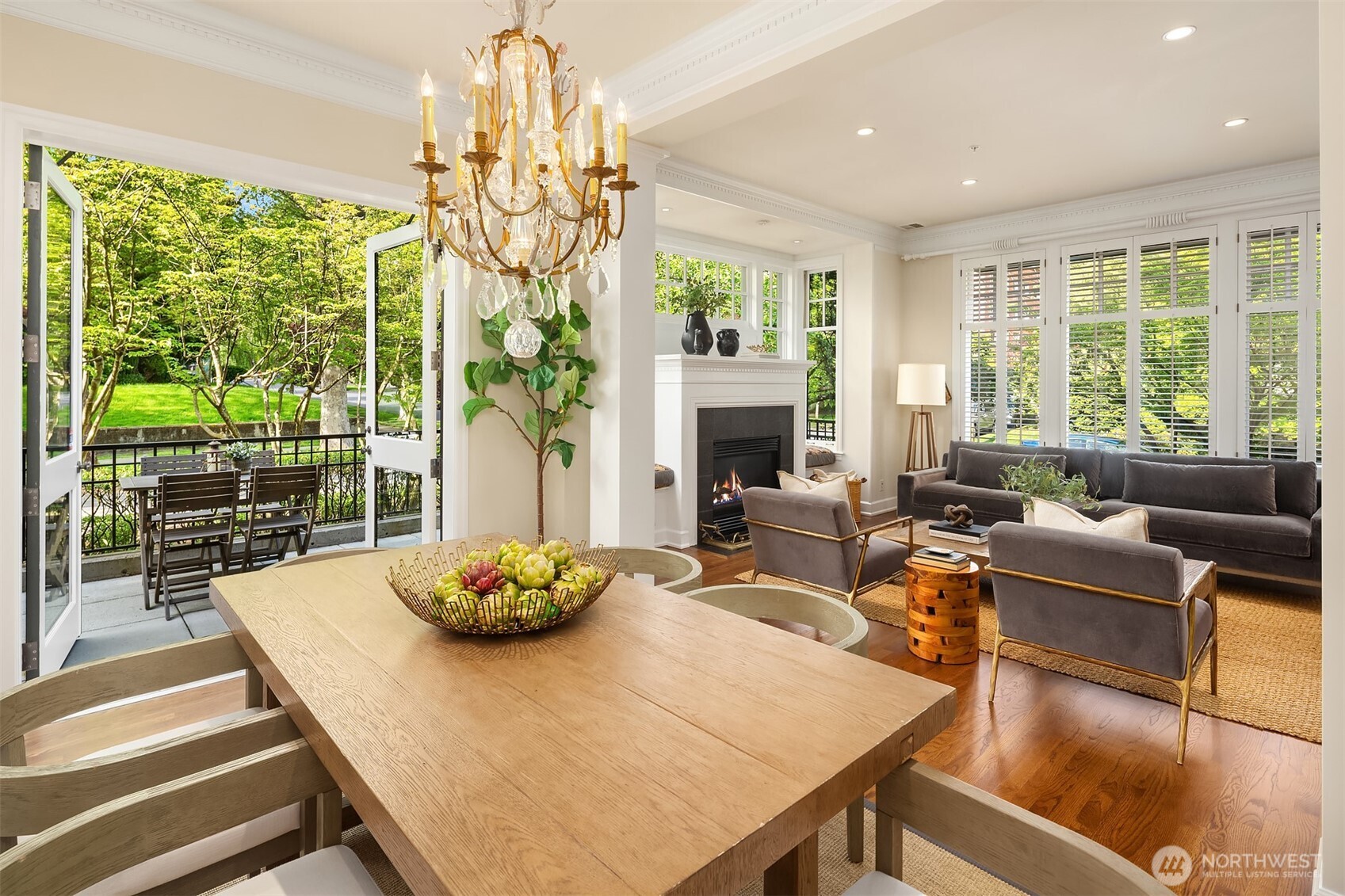 101 W Comstock Street Unit: 101