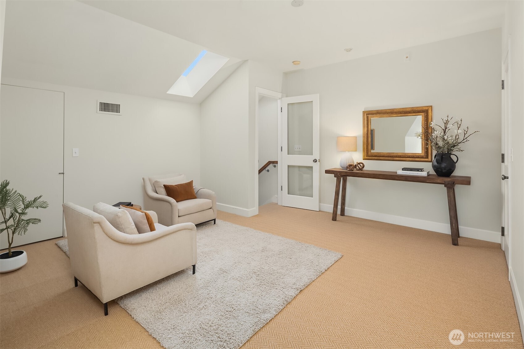 101 W Comstock Street Unit: 101