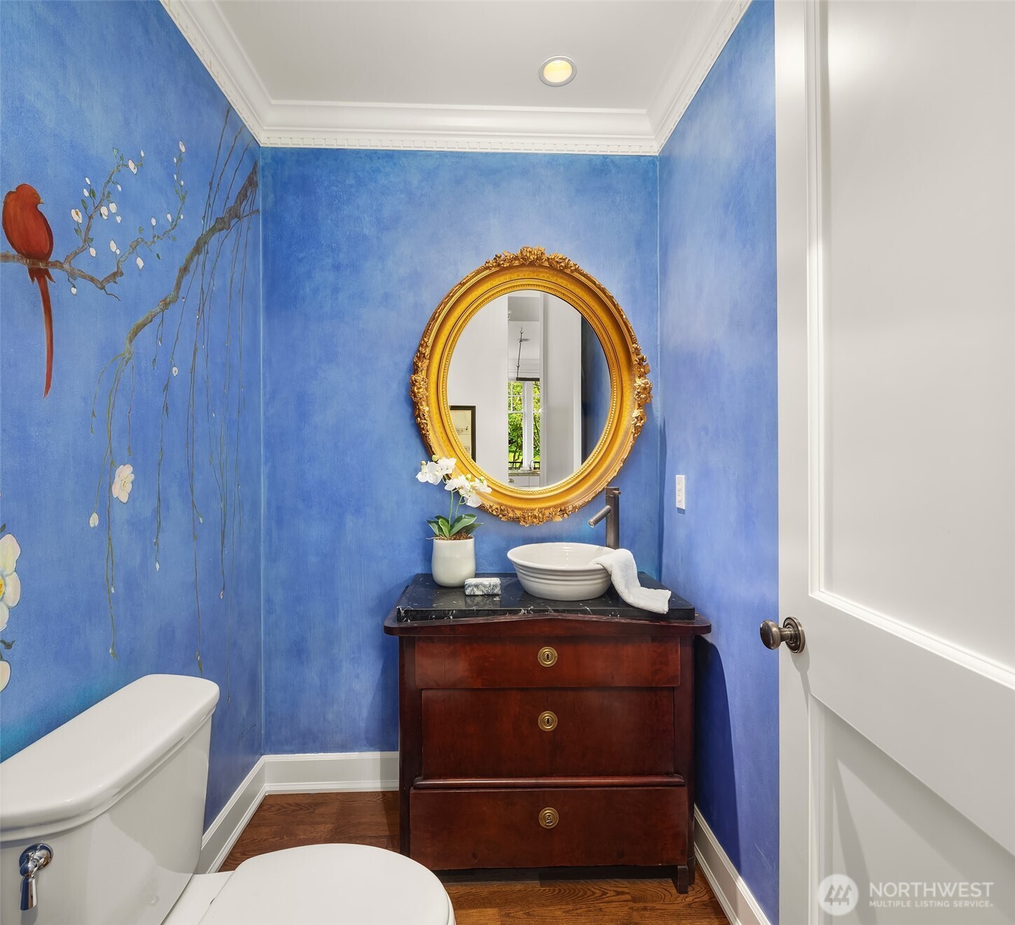 101 W Comstock Street Unit: 101