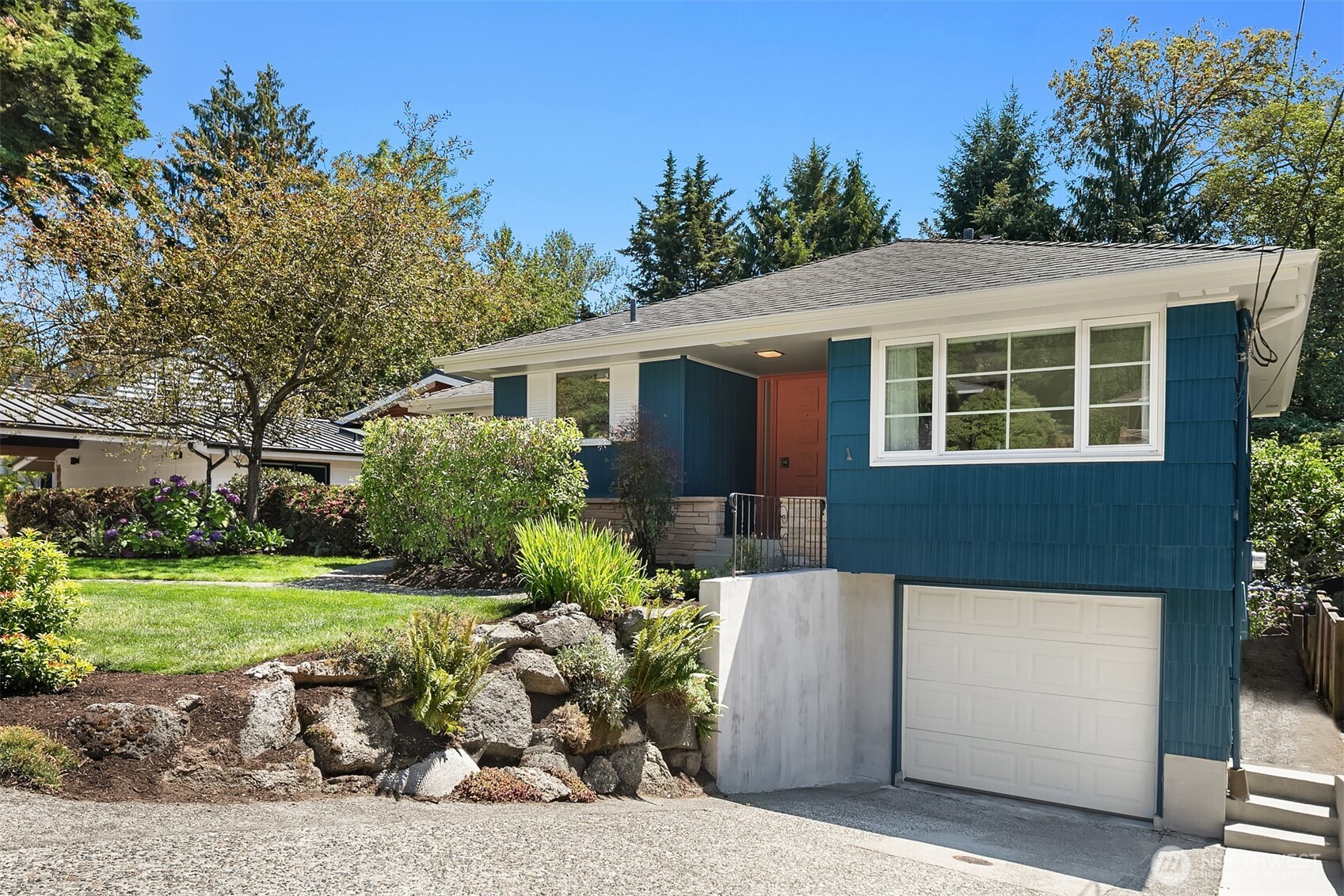 4727 NE 55th Street