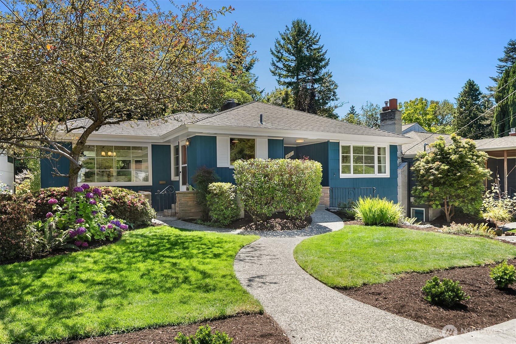 4727 NE 55th Street