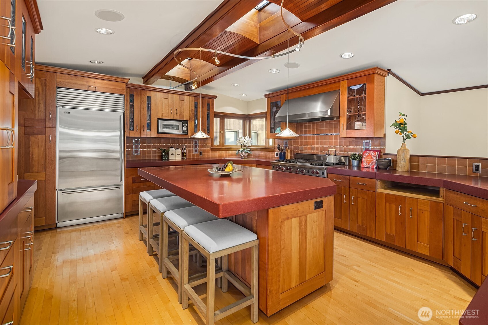 10 E Roanoke Street Unit: 5
