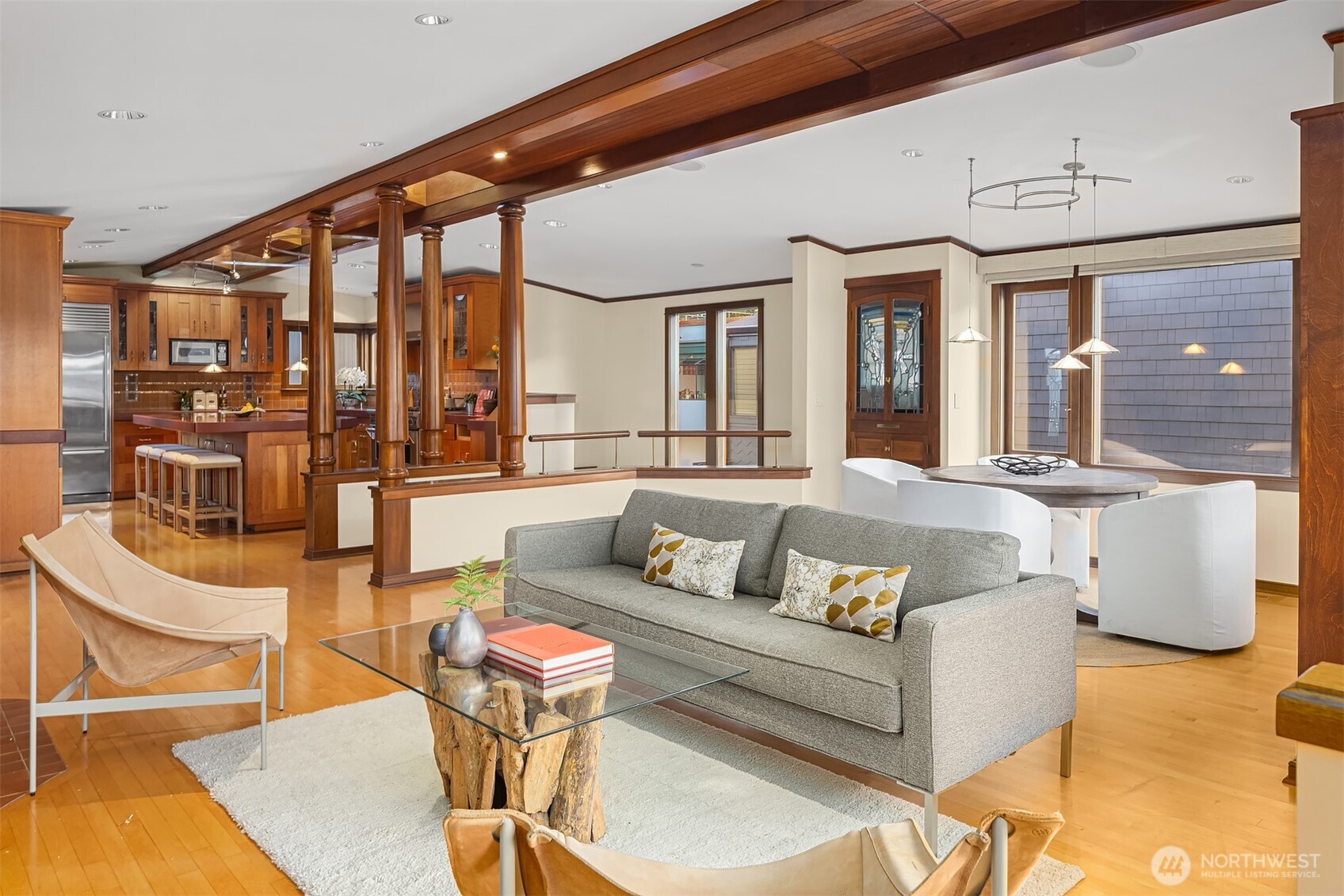 10 E Roanoke Street Unit: 5