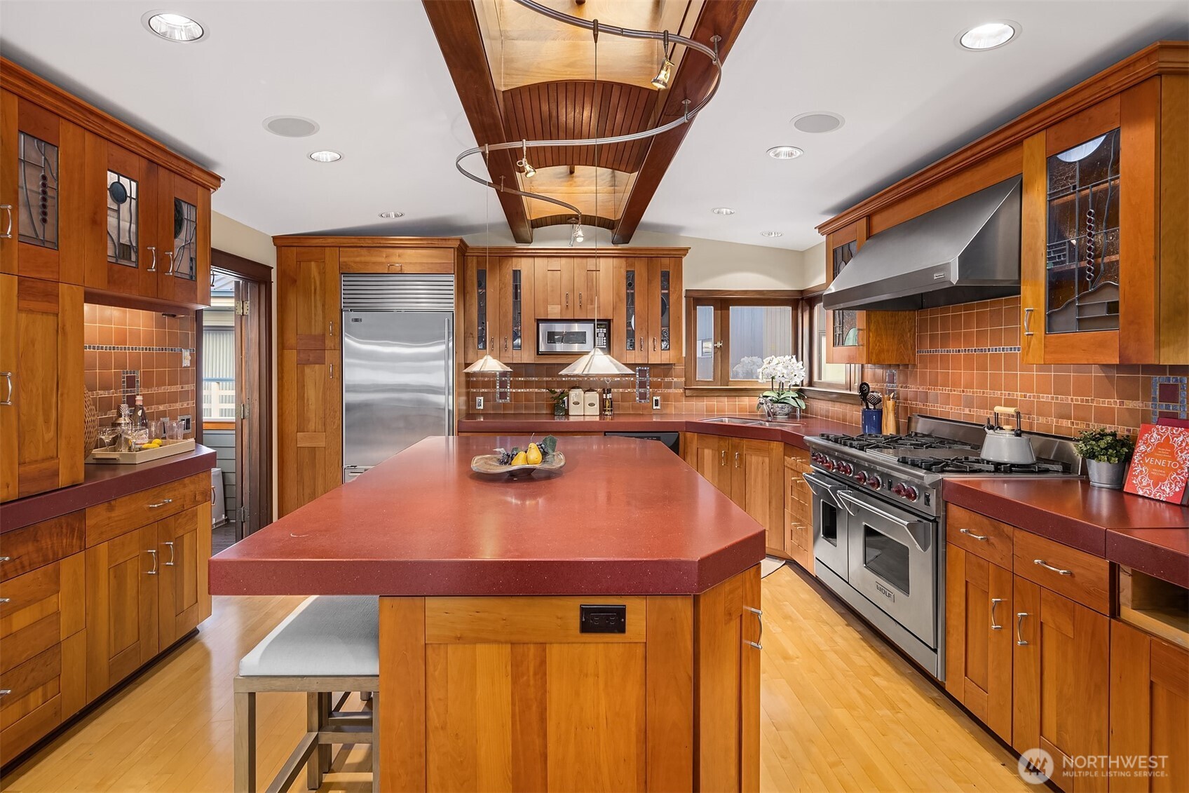 10 E Roanoke Street Unit: 5