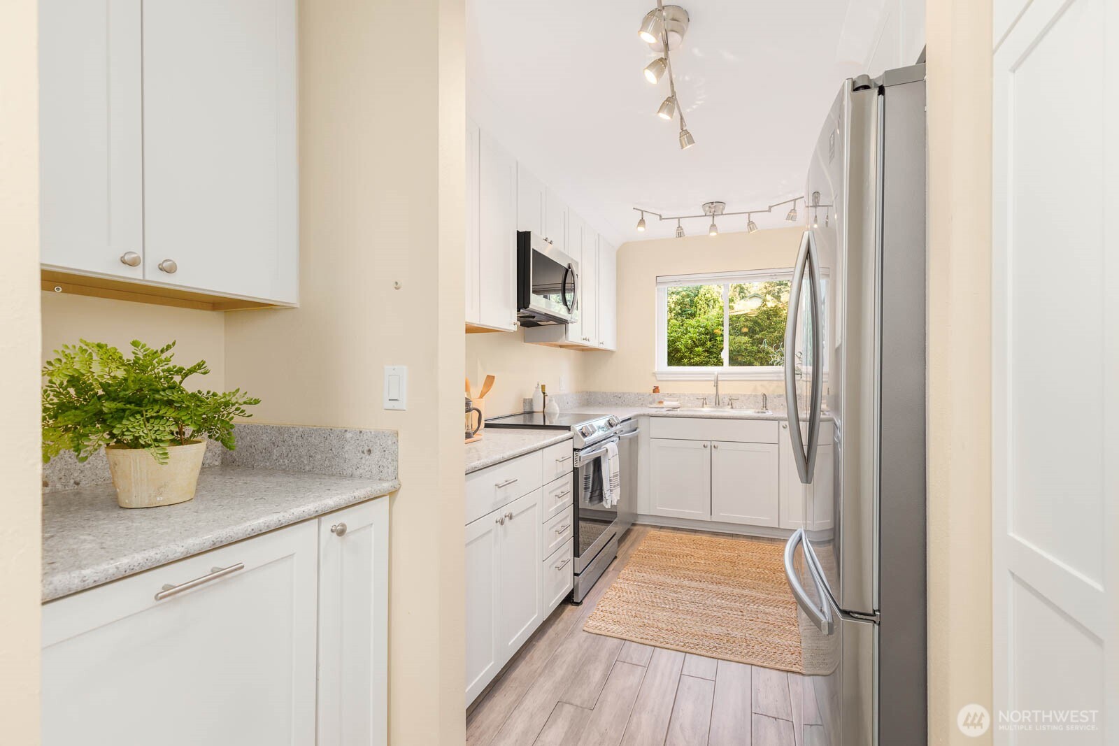 13279 15th Avenue NE Unit: B-20