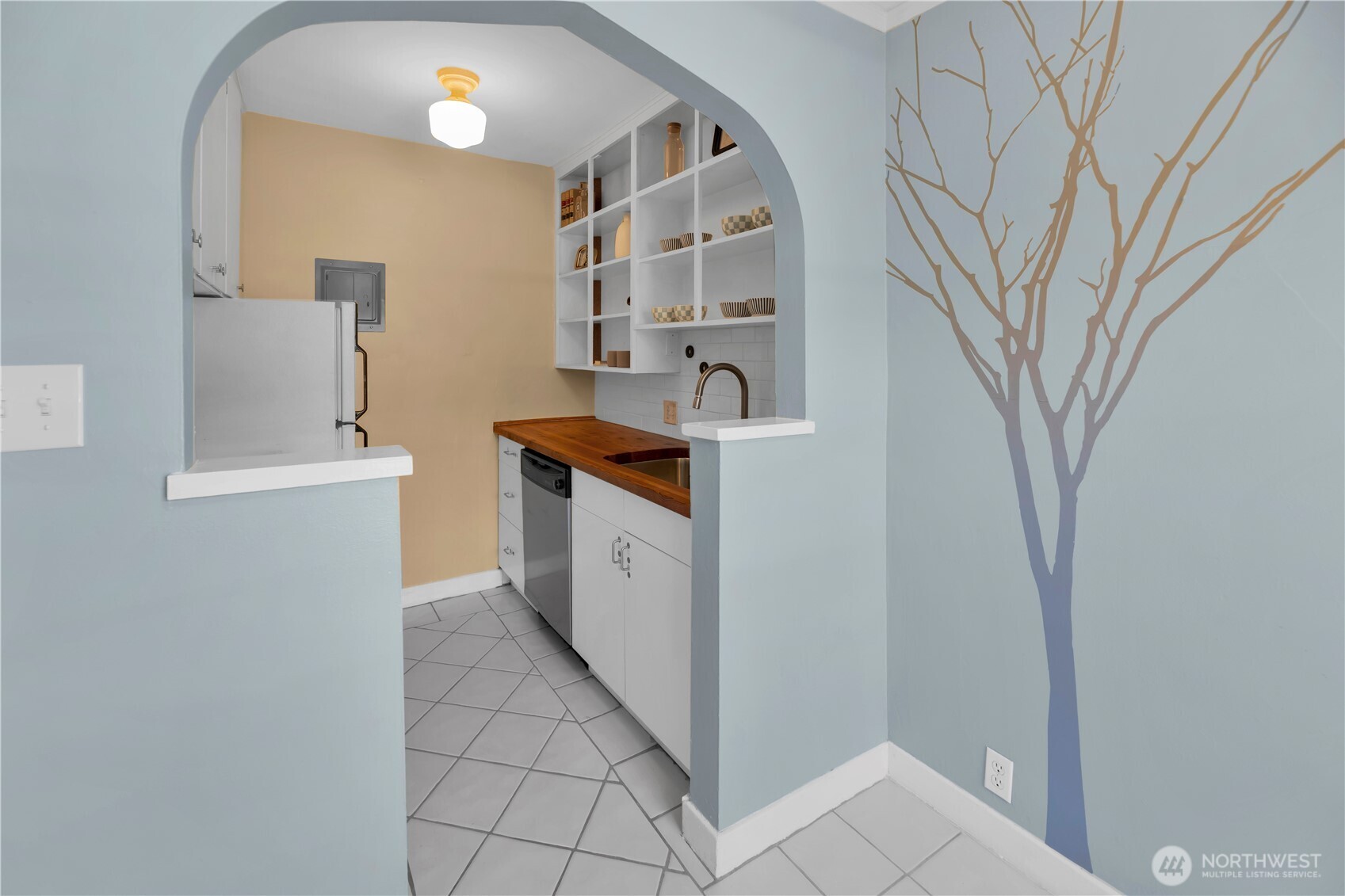 1605 E Olive Street Unit: 301