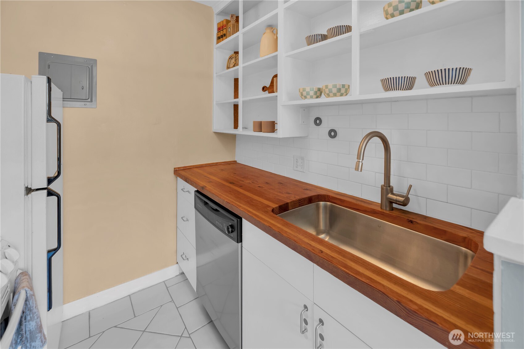 1605 E Olive Street Unit: 301