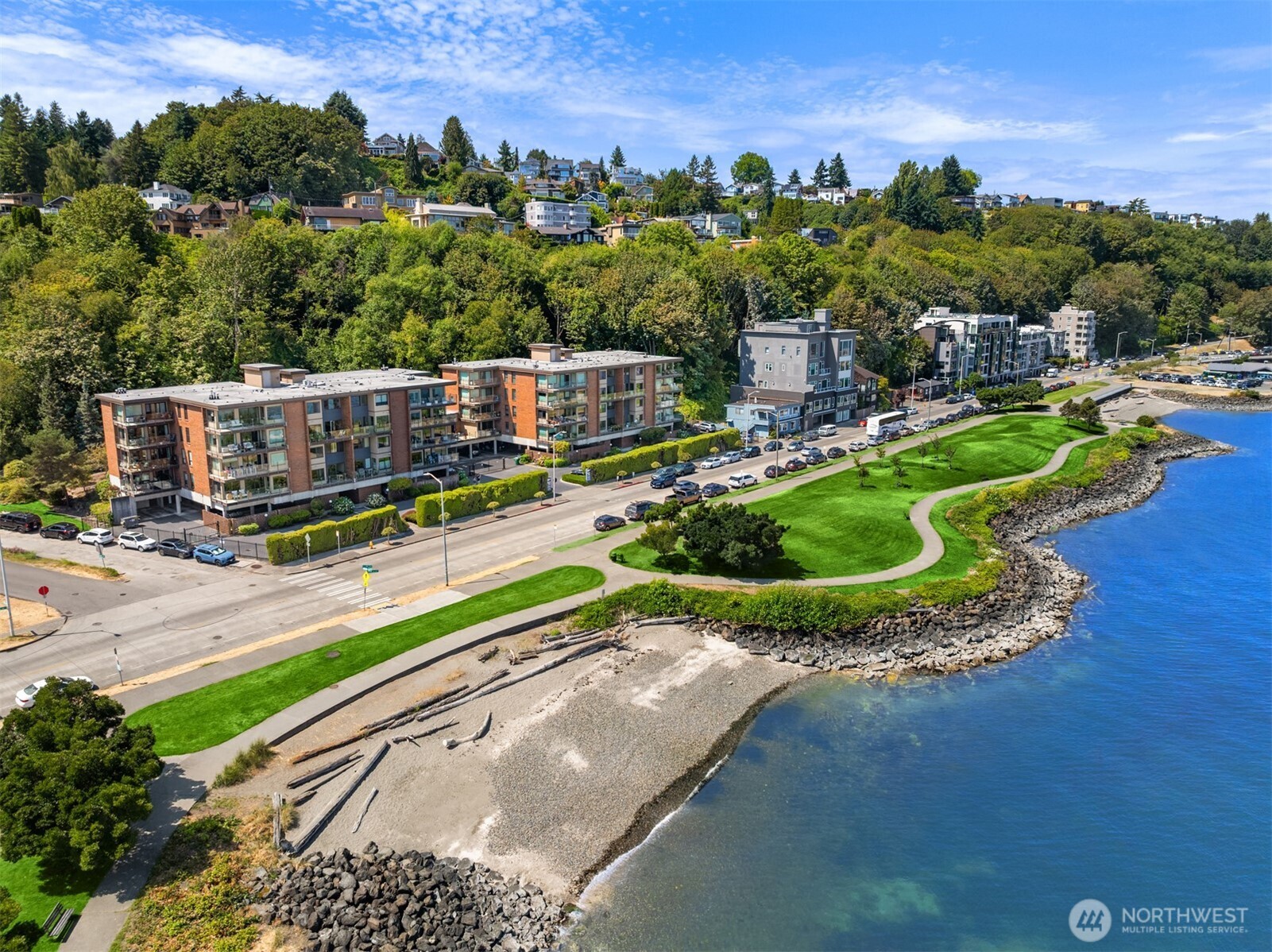 1737 Harbor Avenue SW Unit: S402
