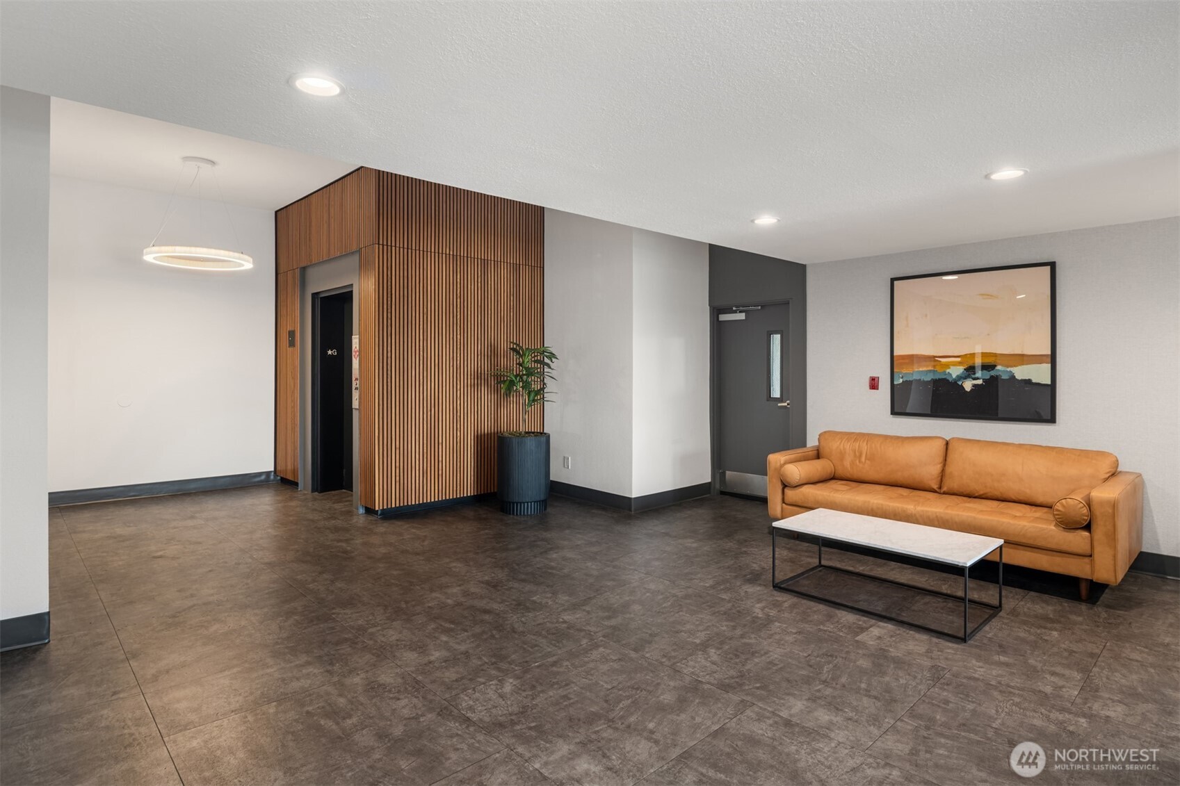 1737 Harbor Avenue SW Unit: S402