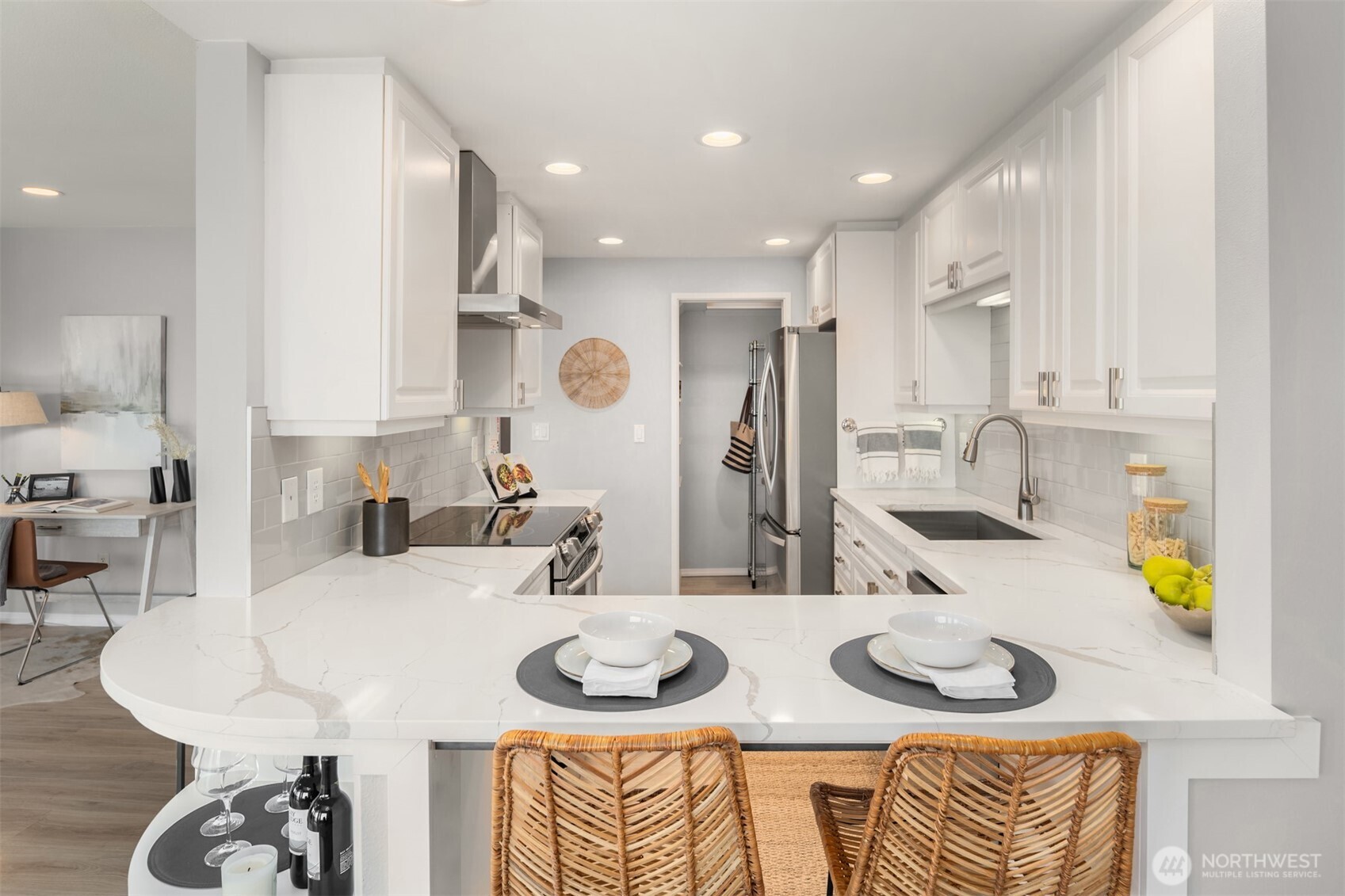 1737 Harbor Avenue SW Unit: S402