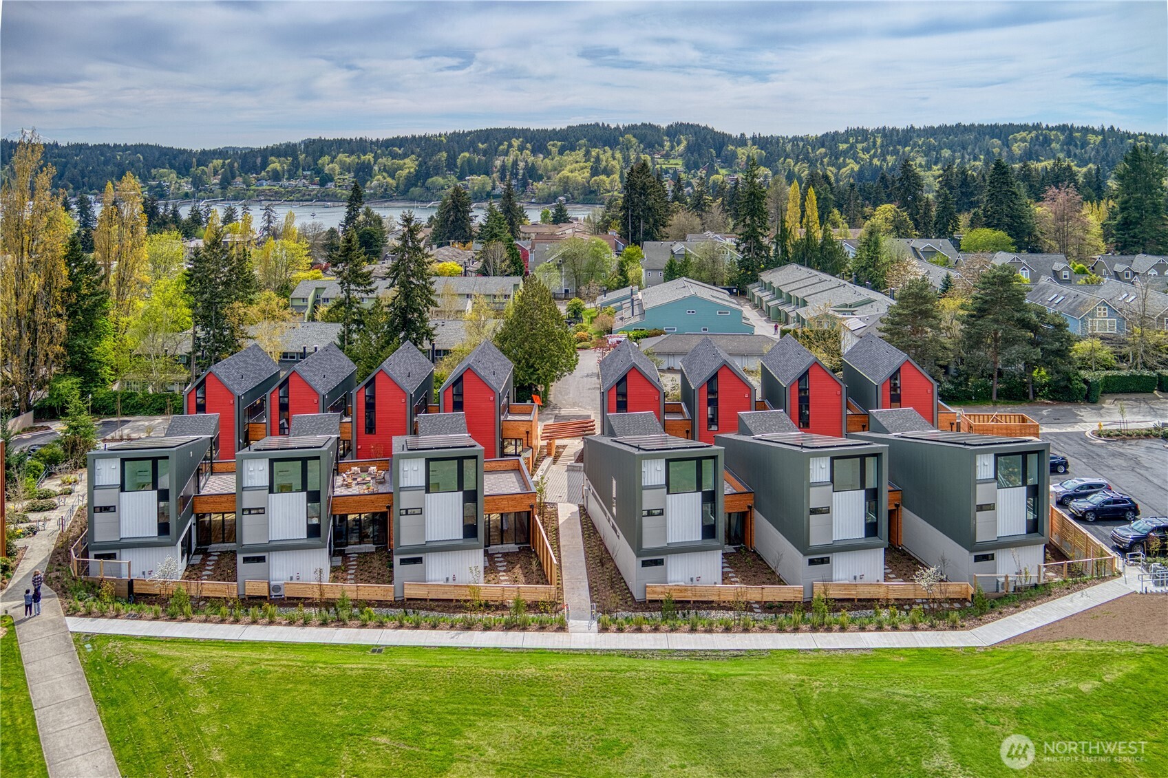 220 Canopy Path NW