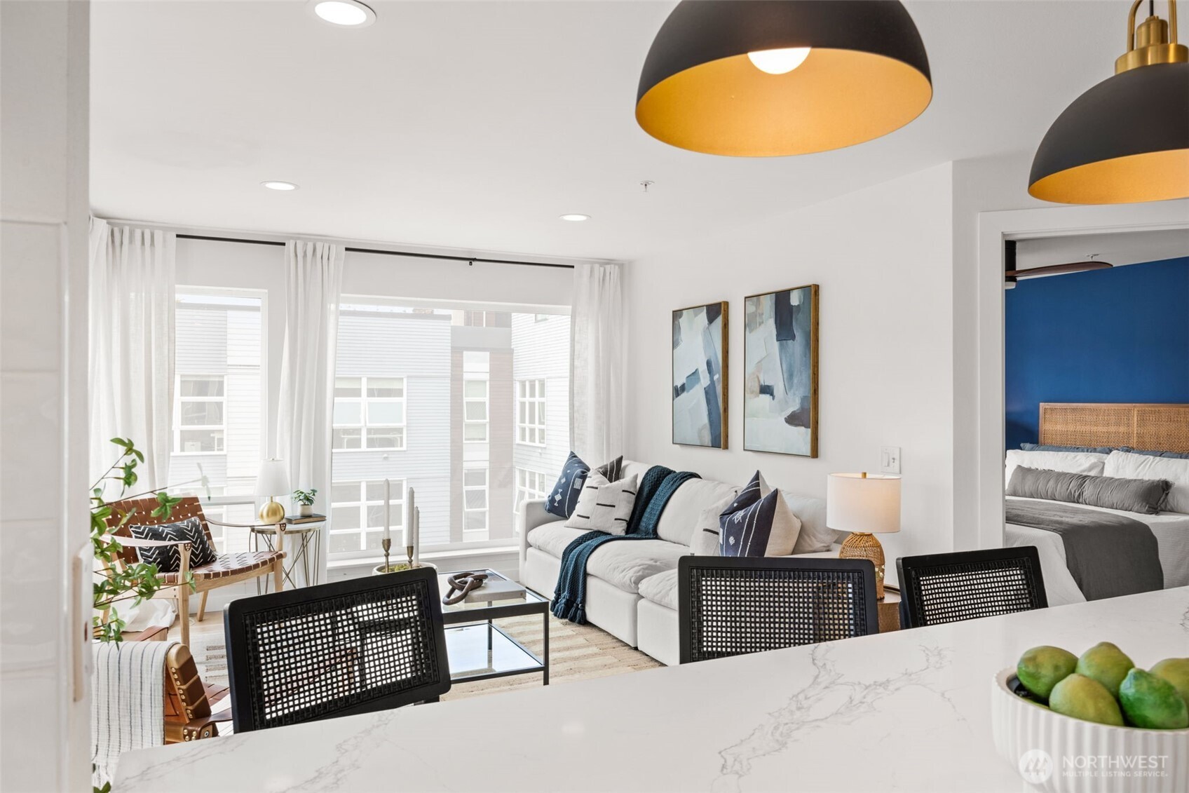 323 Queen Anne Avenue N Unit: 502