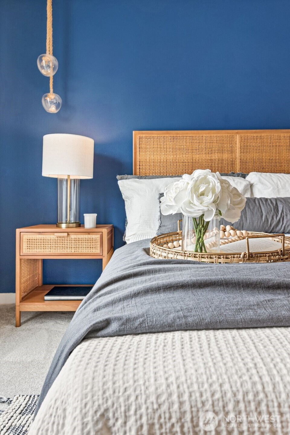323 Queen Anne Avenue N Unit: 502