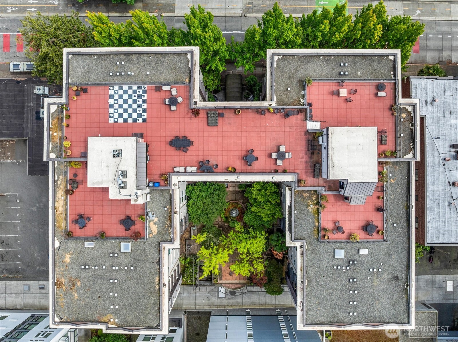 323 Queen Anne Avenue N Unit: 502