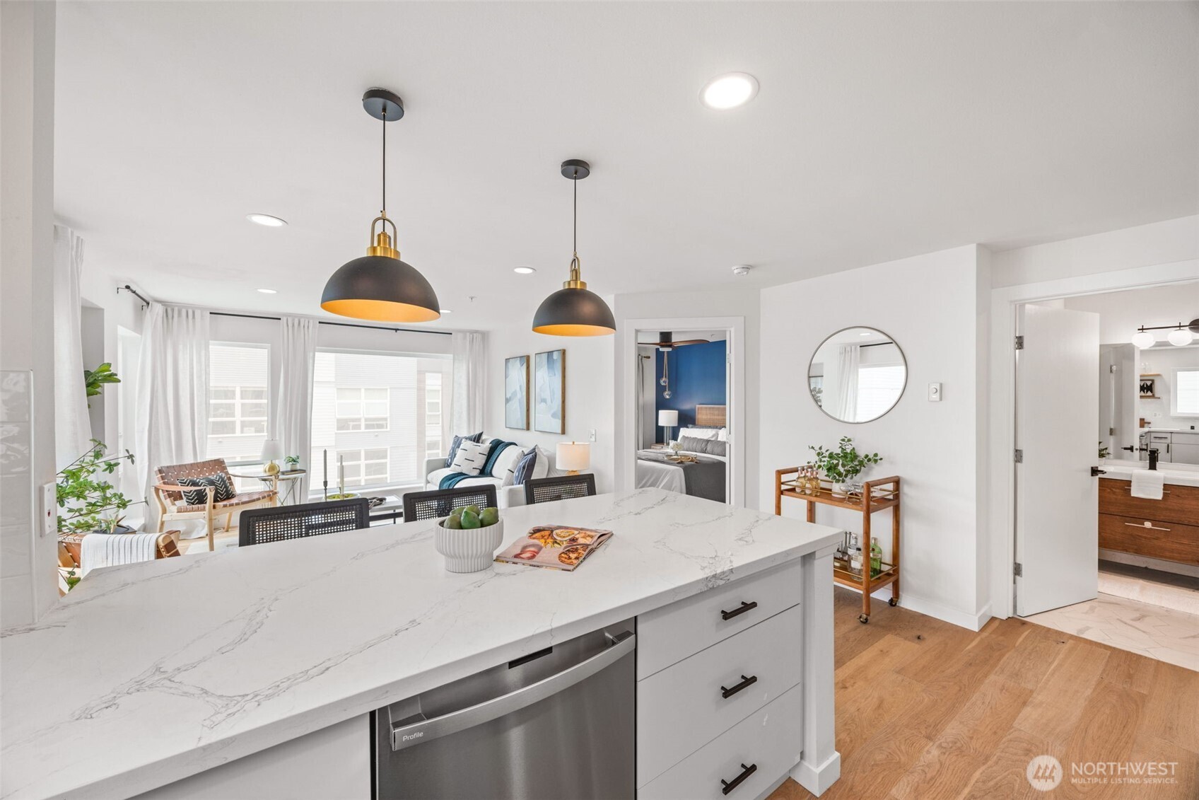 323 Queen Anne Avenue N Unit: 502