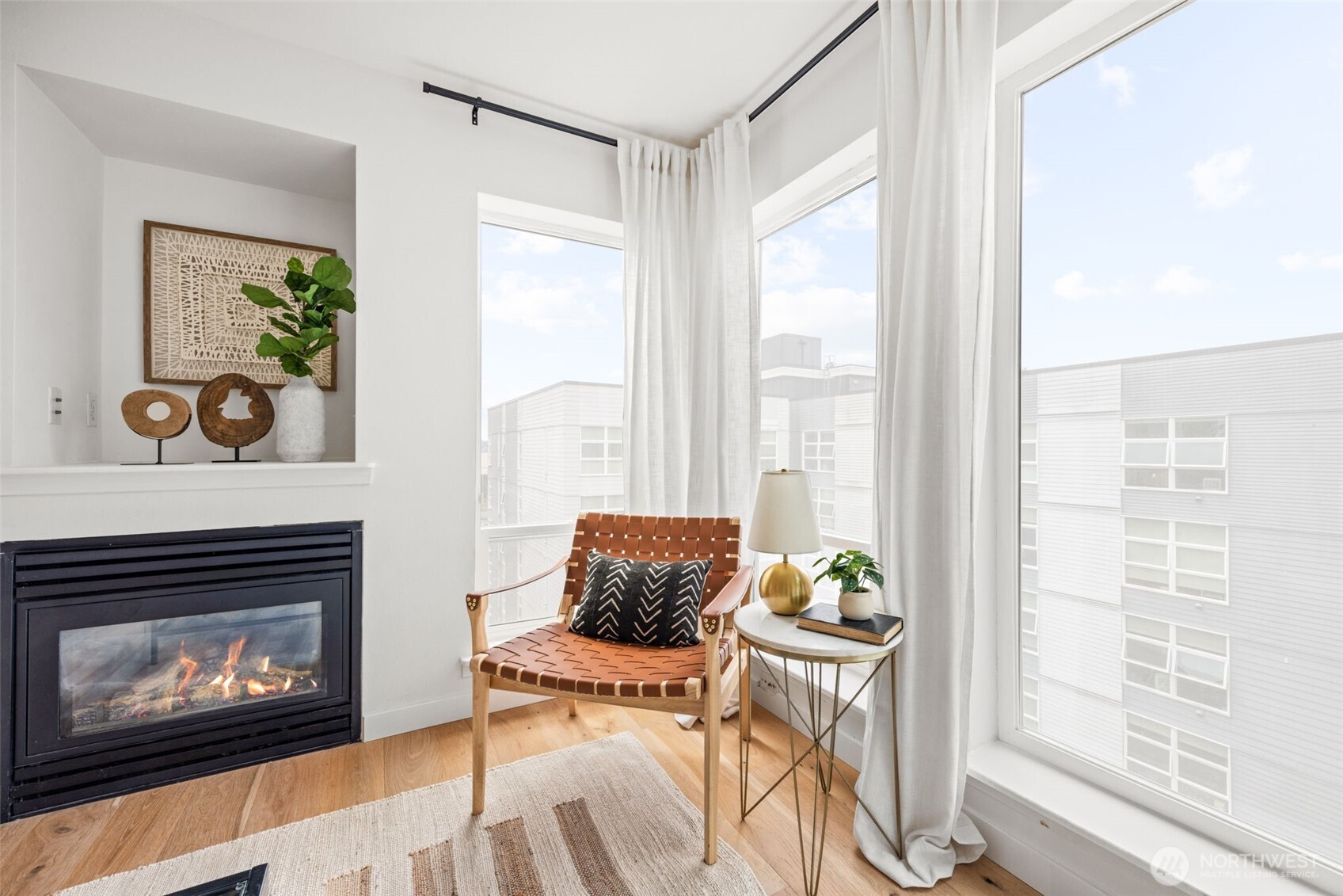 323 Queen Anne Avenue N Unit: 502