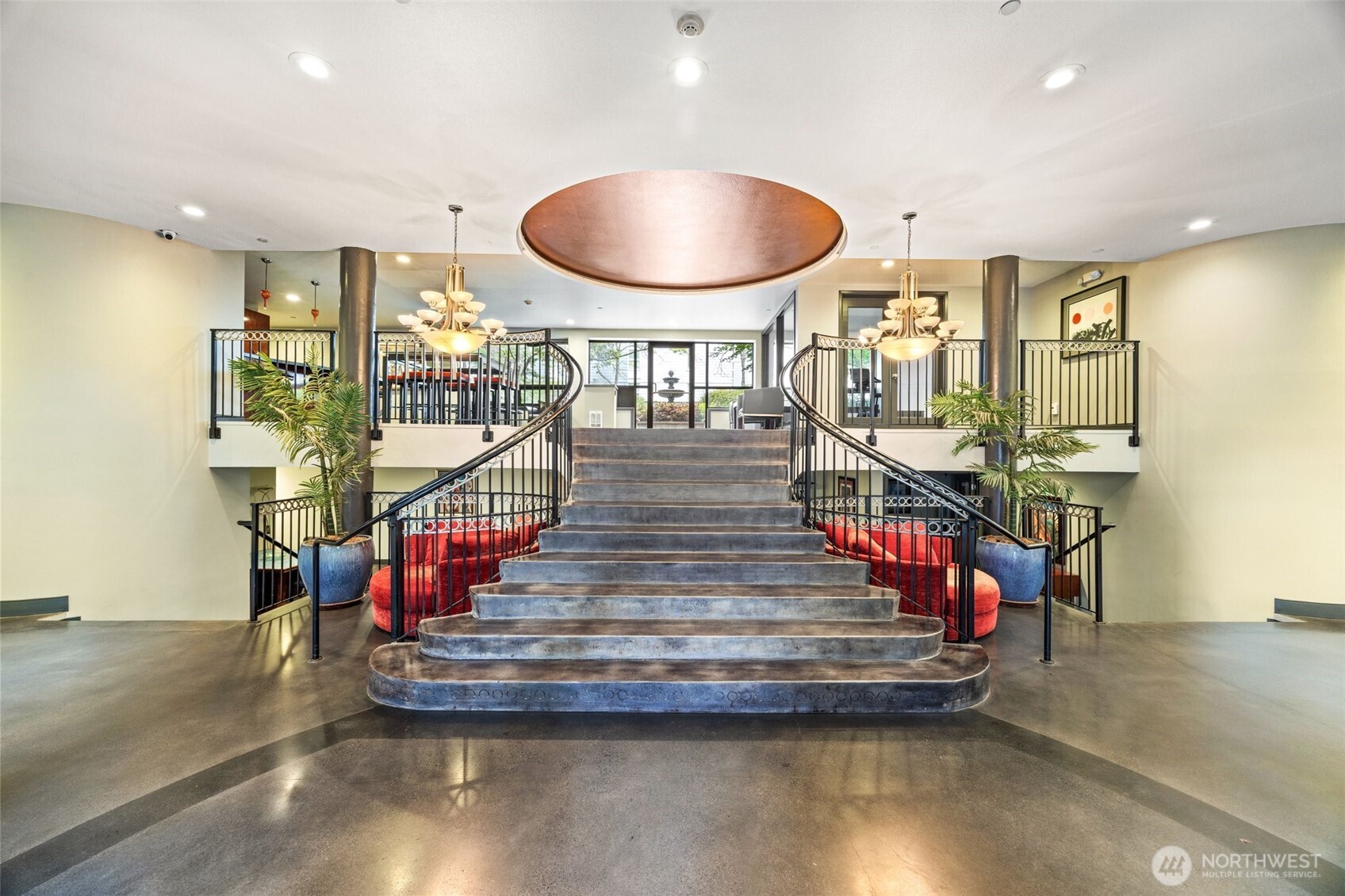 323 Queen Anne Avenue N Unit: 502