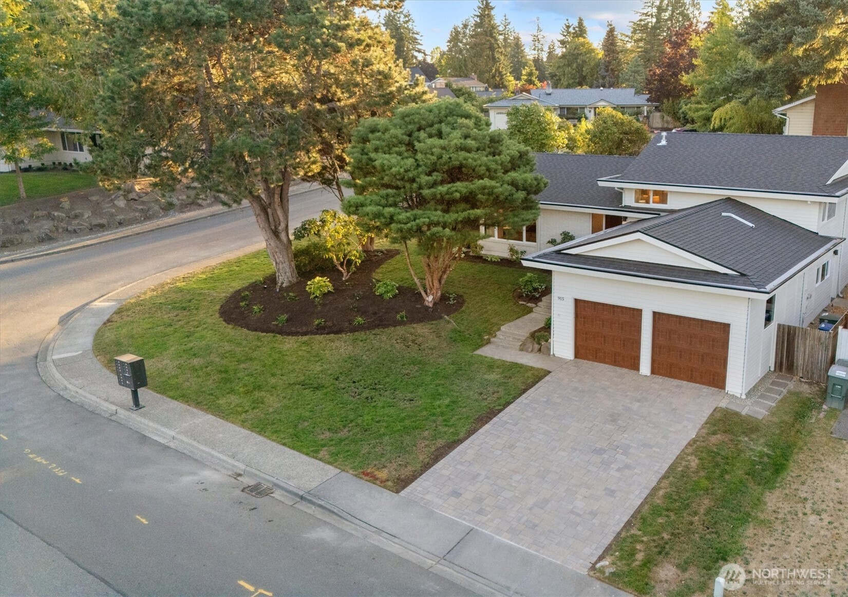 915 145th Place SE