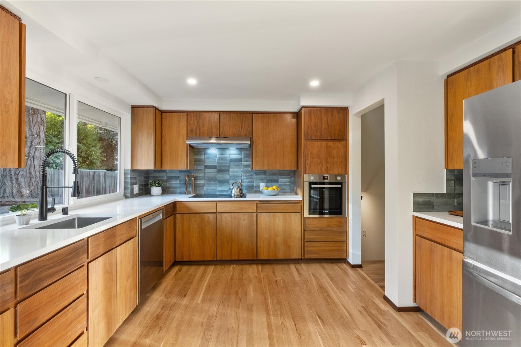 915 145th Place SE