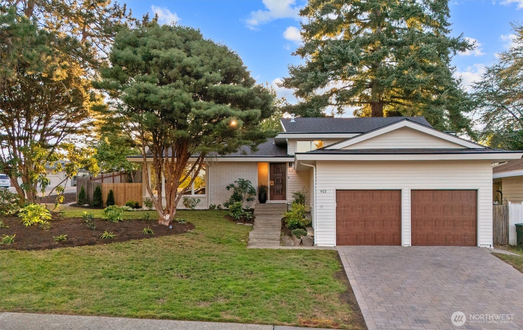 915 145th Place SE
