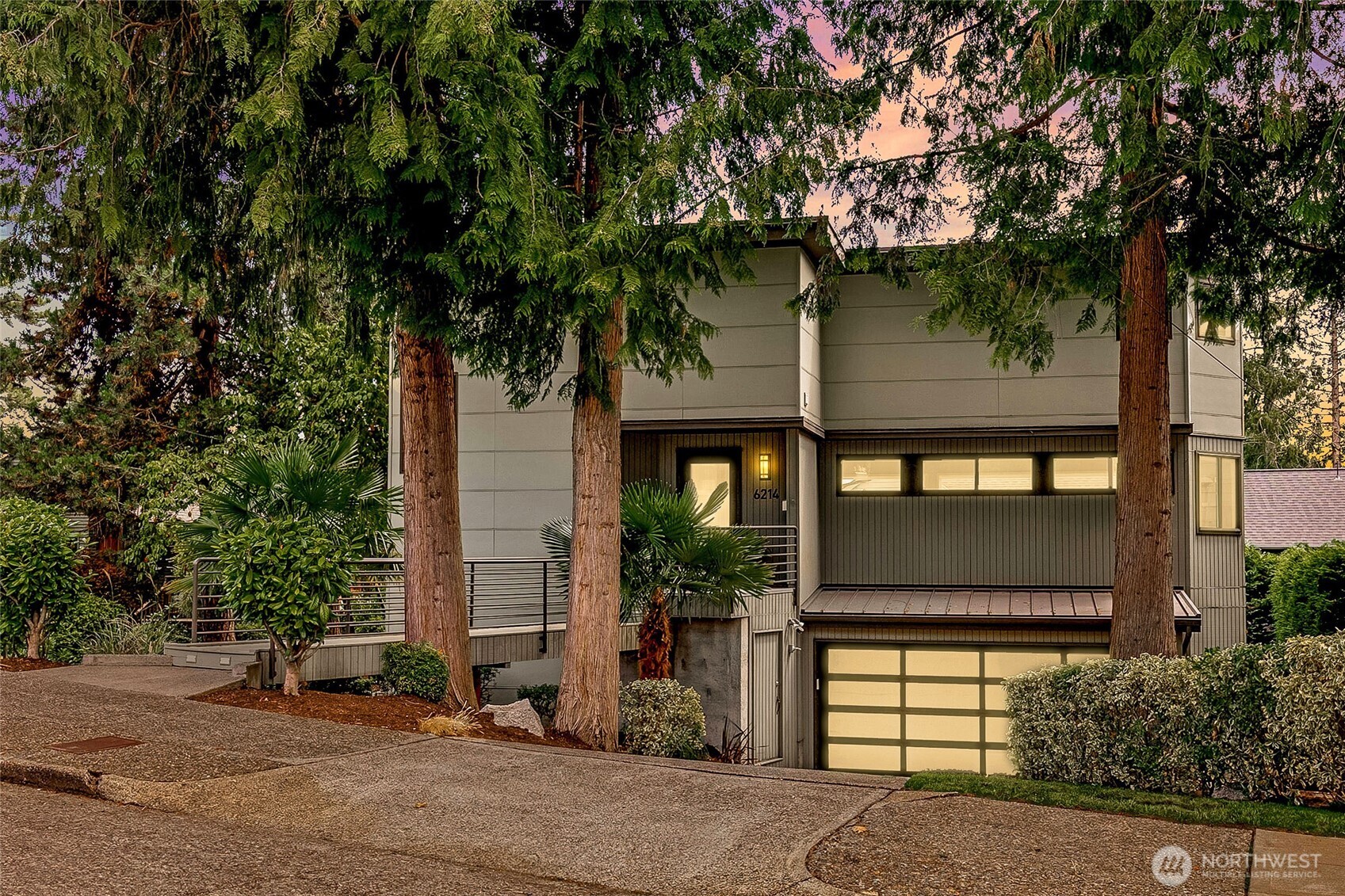 6214 52nd Avenue NE