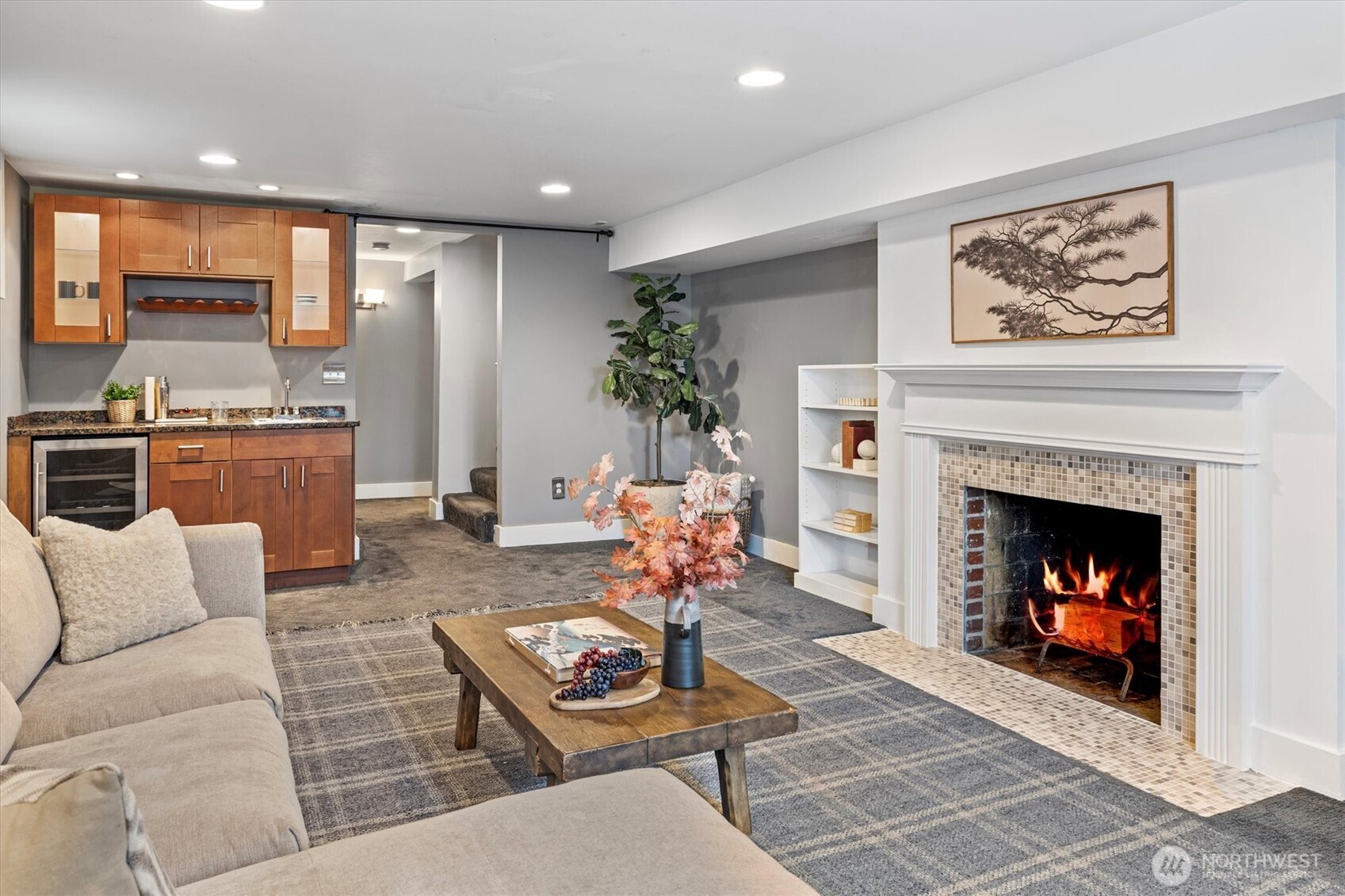 1940 Edgemont Place W
