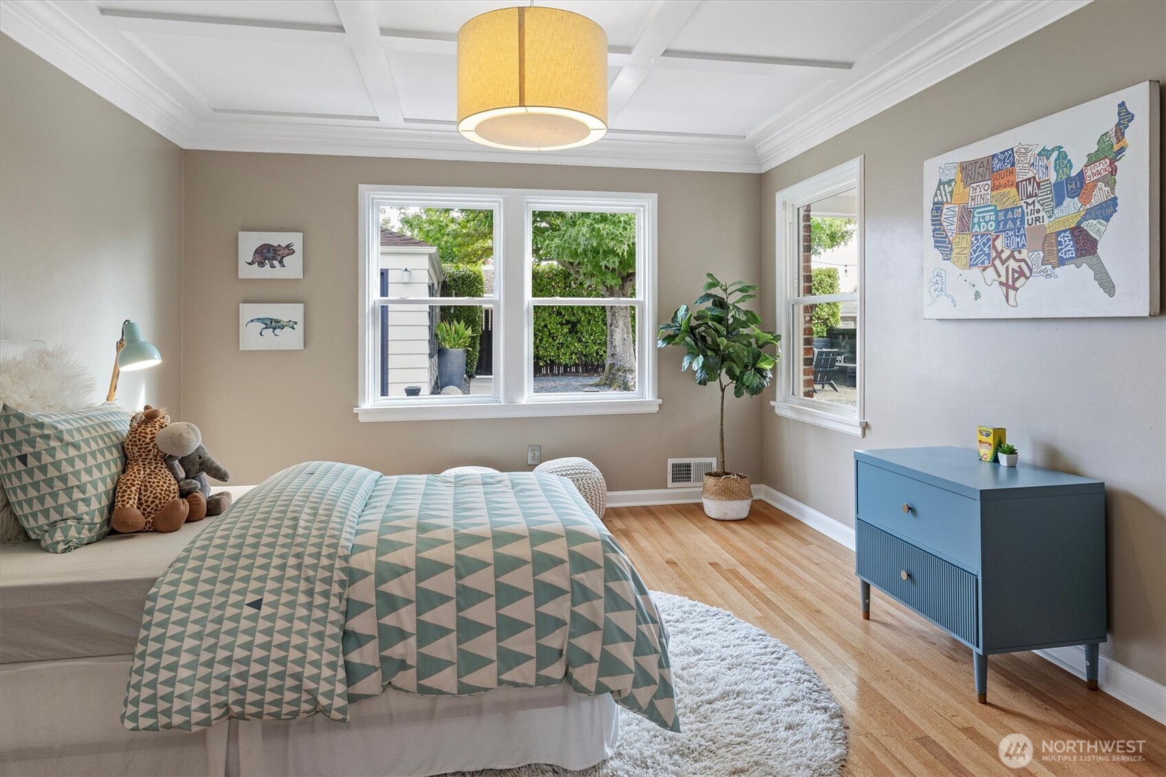 1940 Edgemont Place W