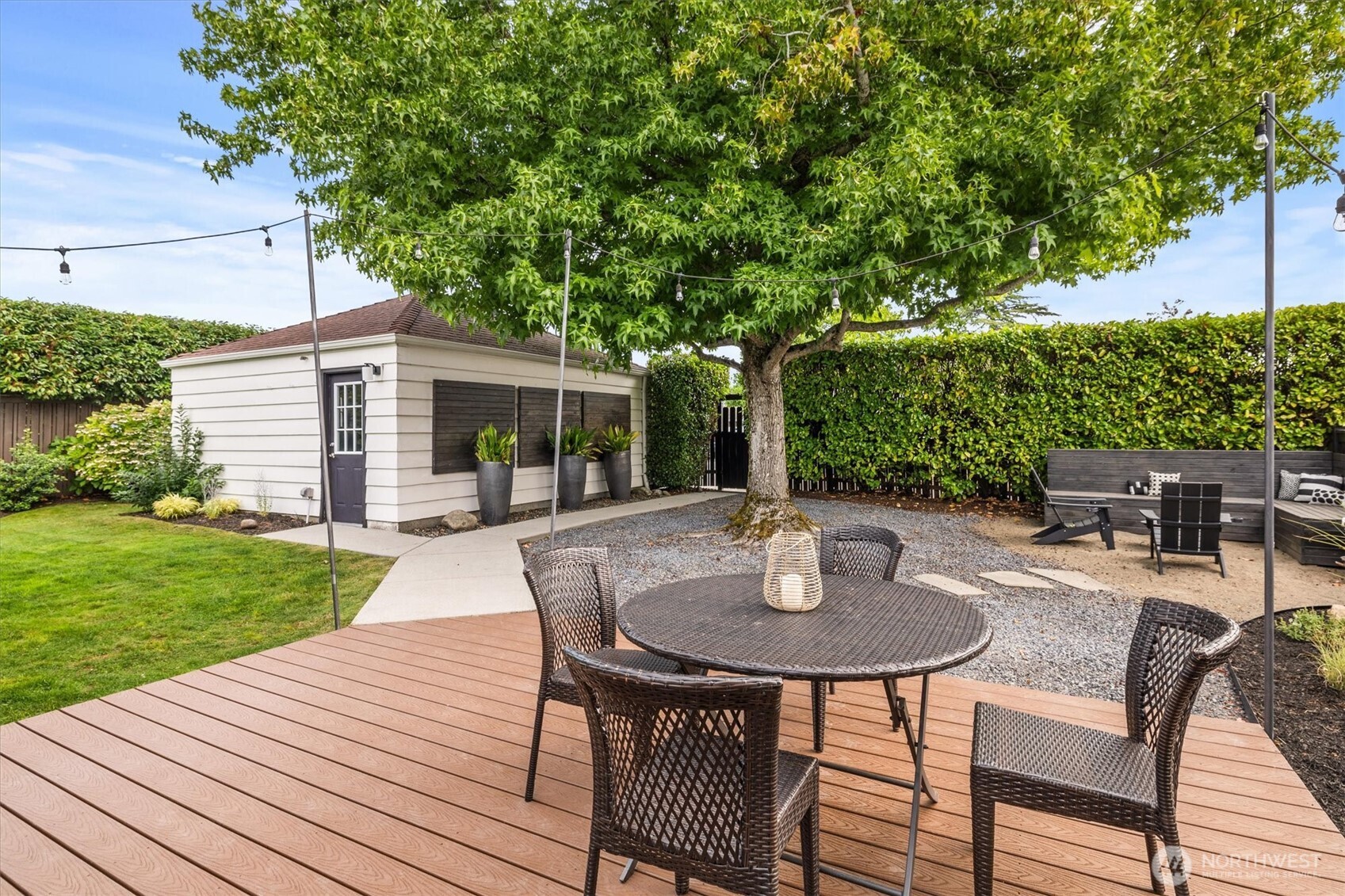 1940 Edgemont Place W