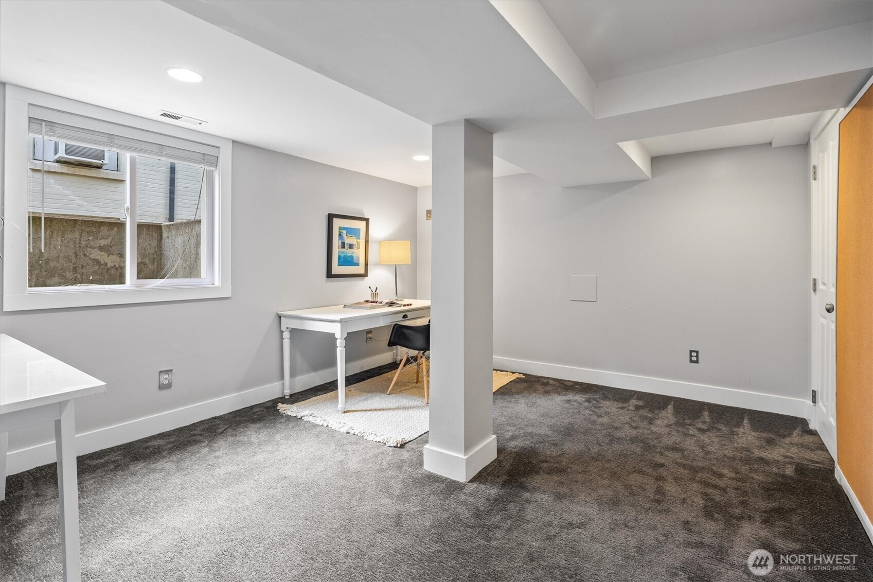 1940 Edgemont Place W