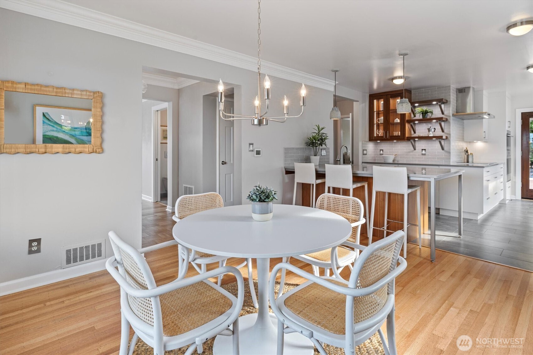 1940 Edgemont Place W