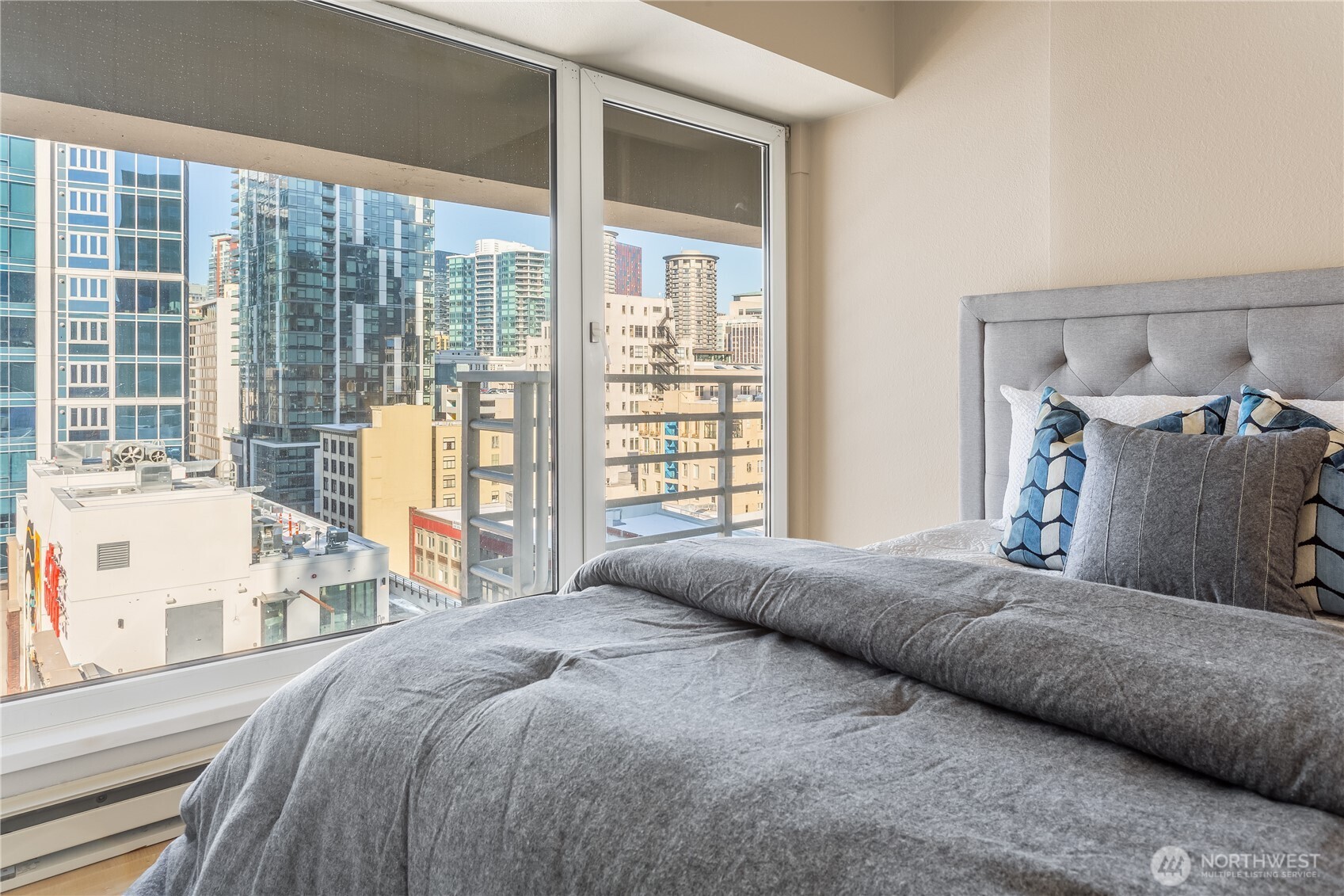 1415 2nd Avenue Unit: 1503