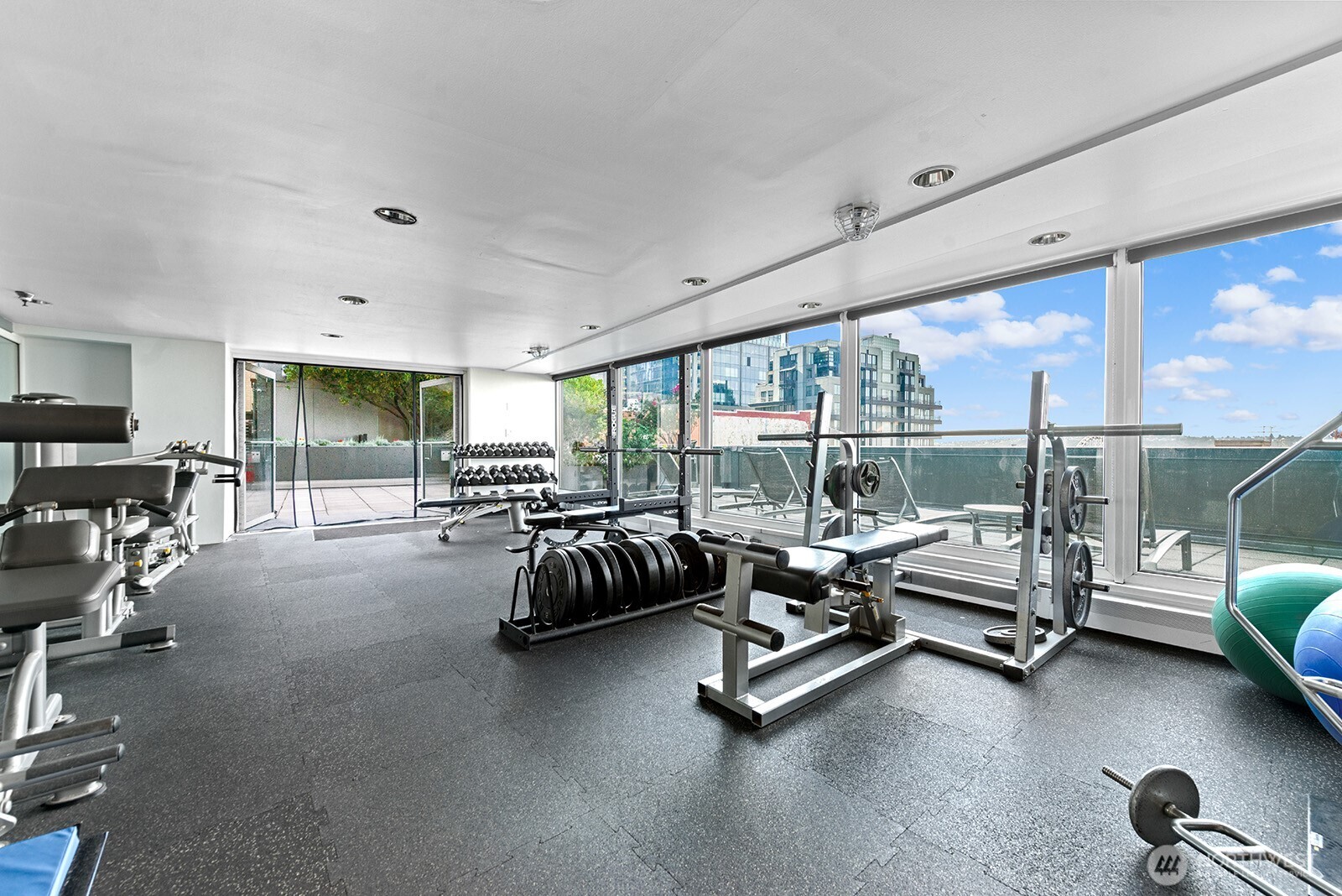 1415 2nd Avenue Unit: 1503