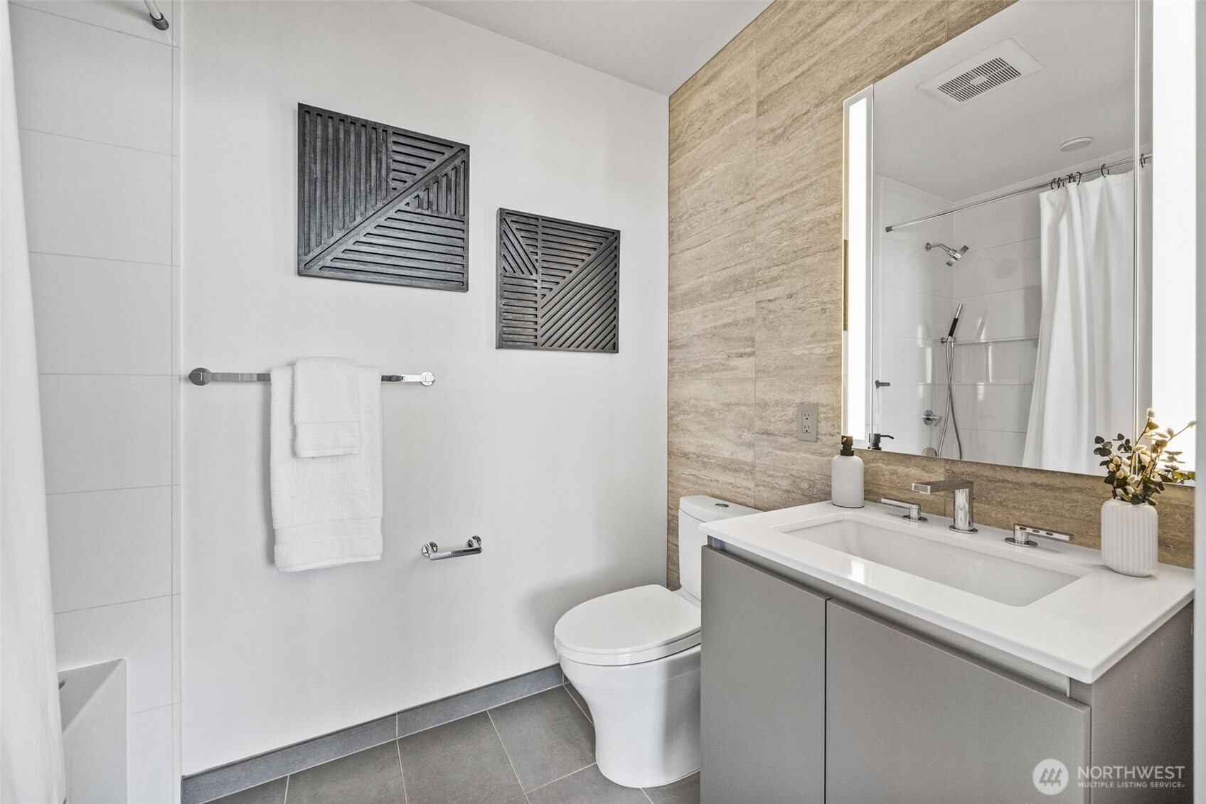 2510 6th Avenue Unit: 2502