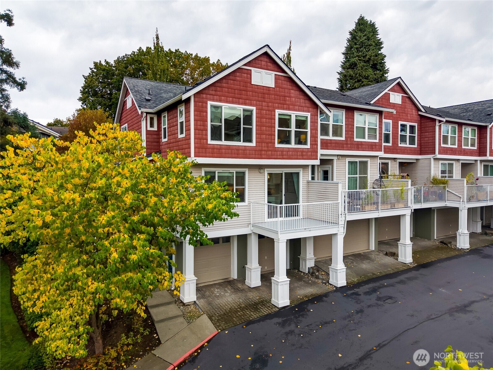 2800 SW Raymond Street Unit: 207