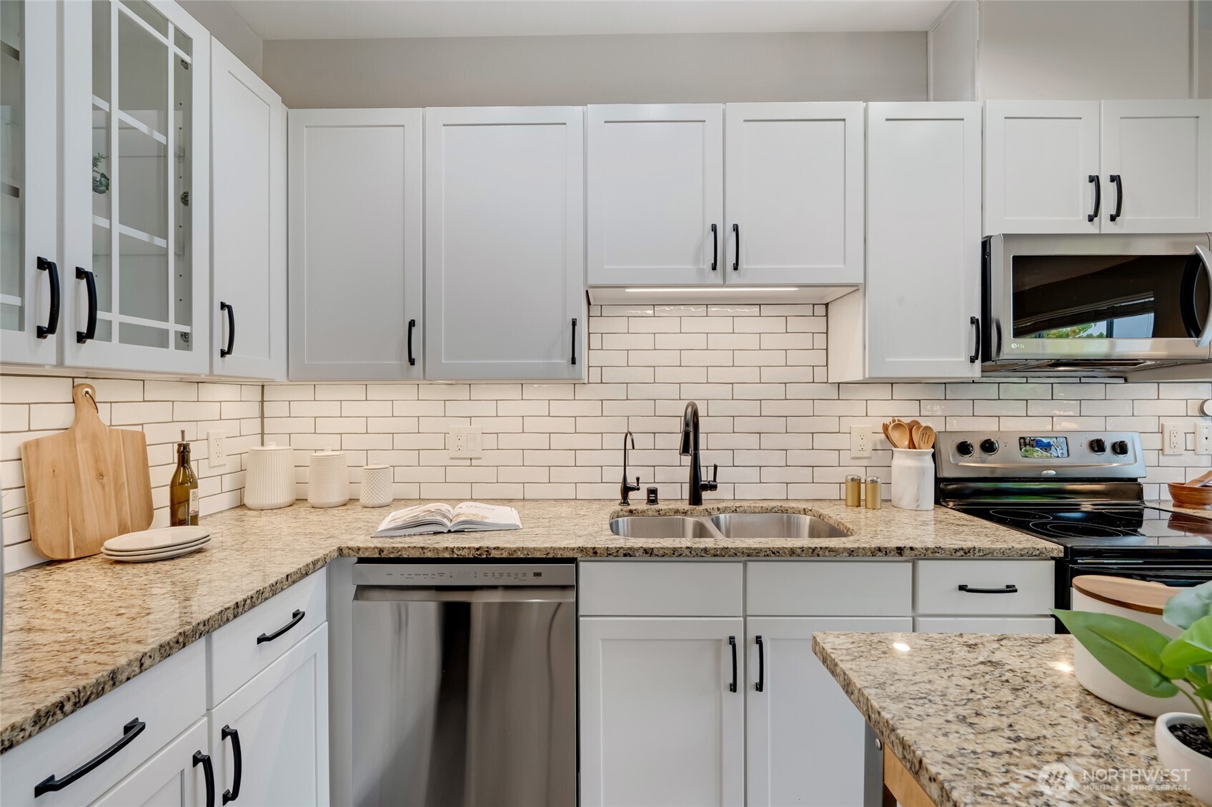 2800 SW Raymond Street Unit: 207