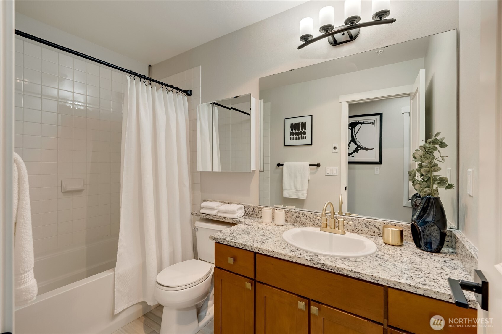 2800 SW Raymond Street Unit: 207