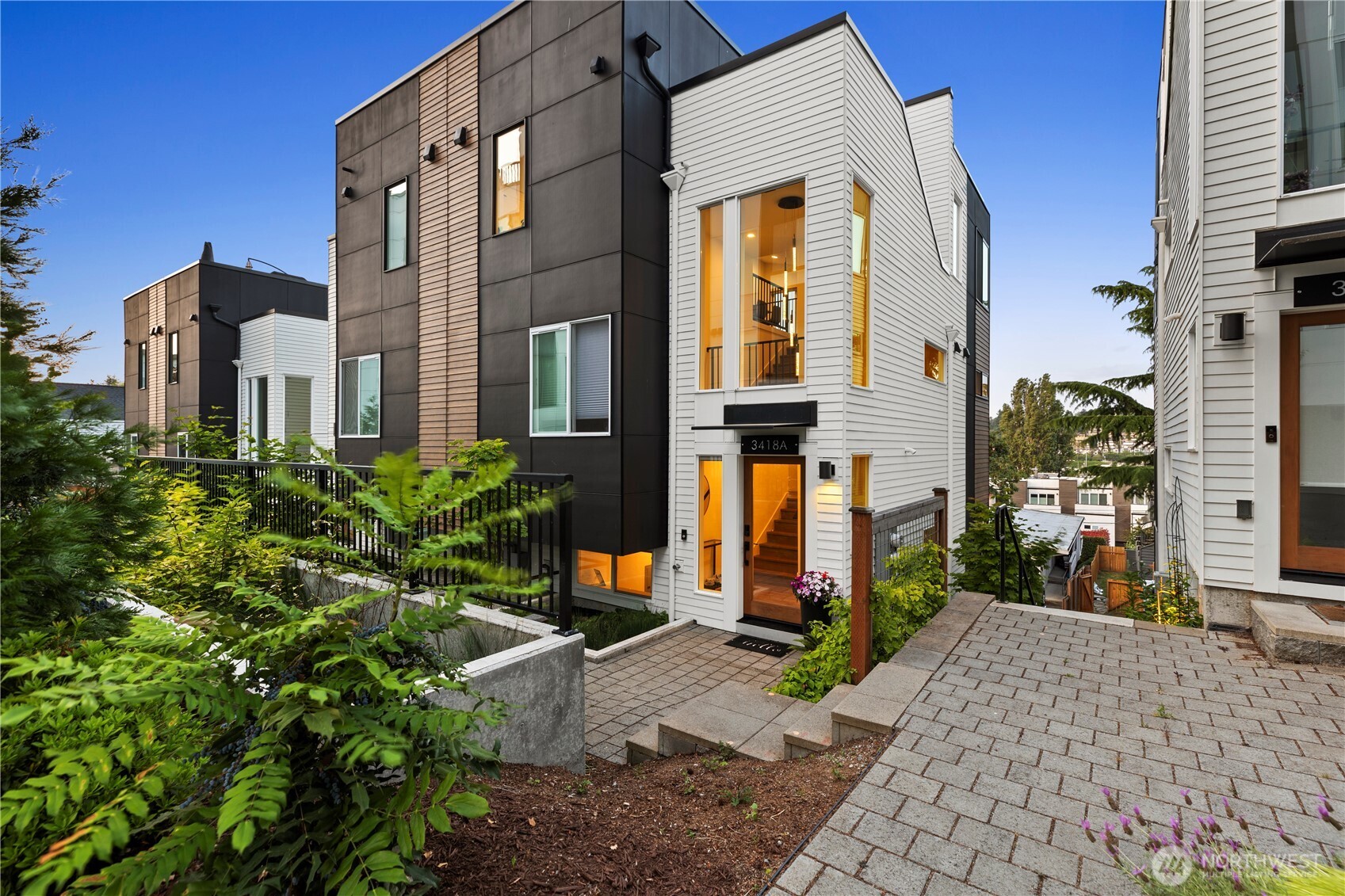 3418 A 23rd Avenue W