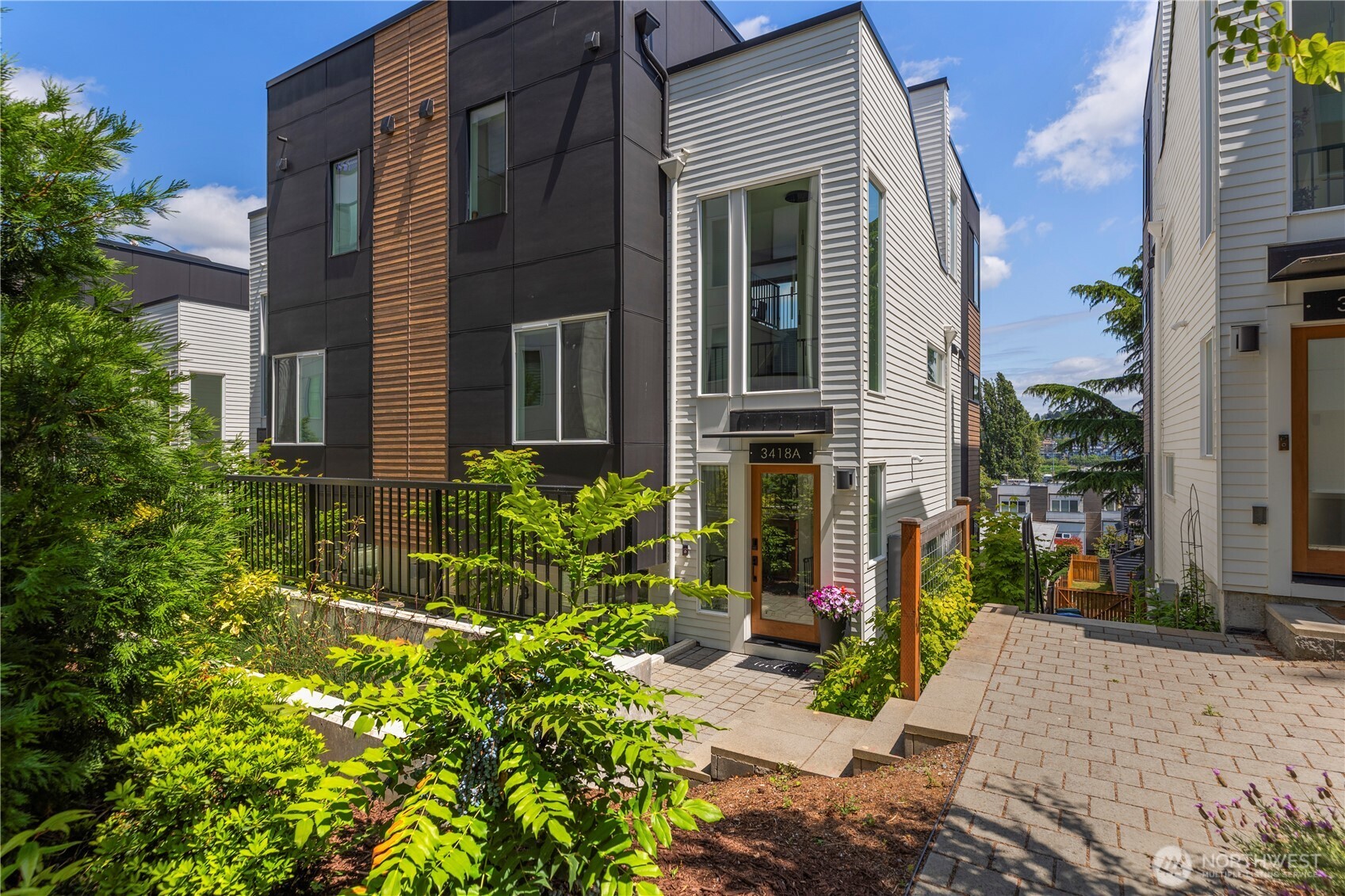 3418 A 23rd Avenue W
