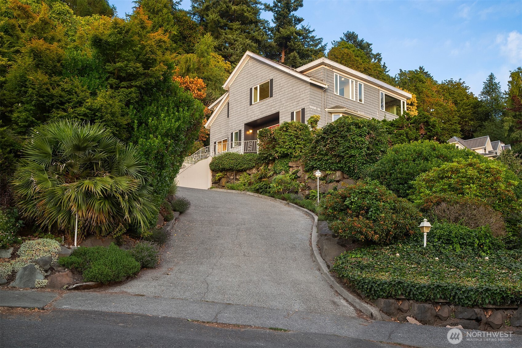 4400 Beach Drive SW