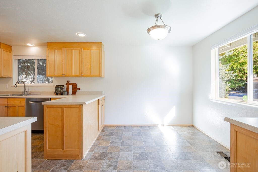 3056 Edgewood Drive SE