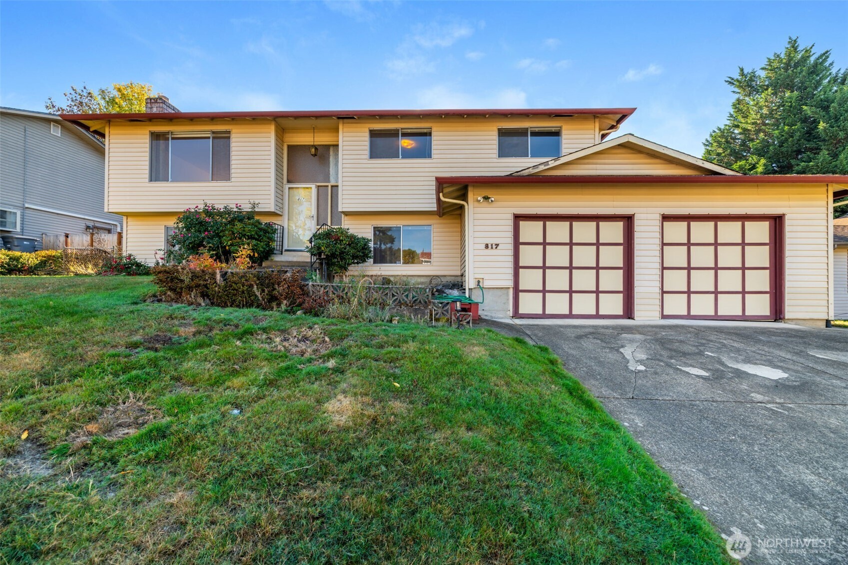 817 S 28th Court