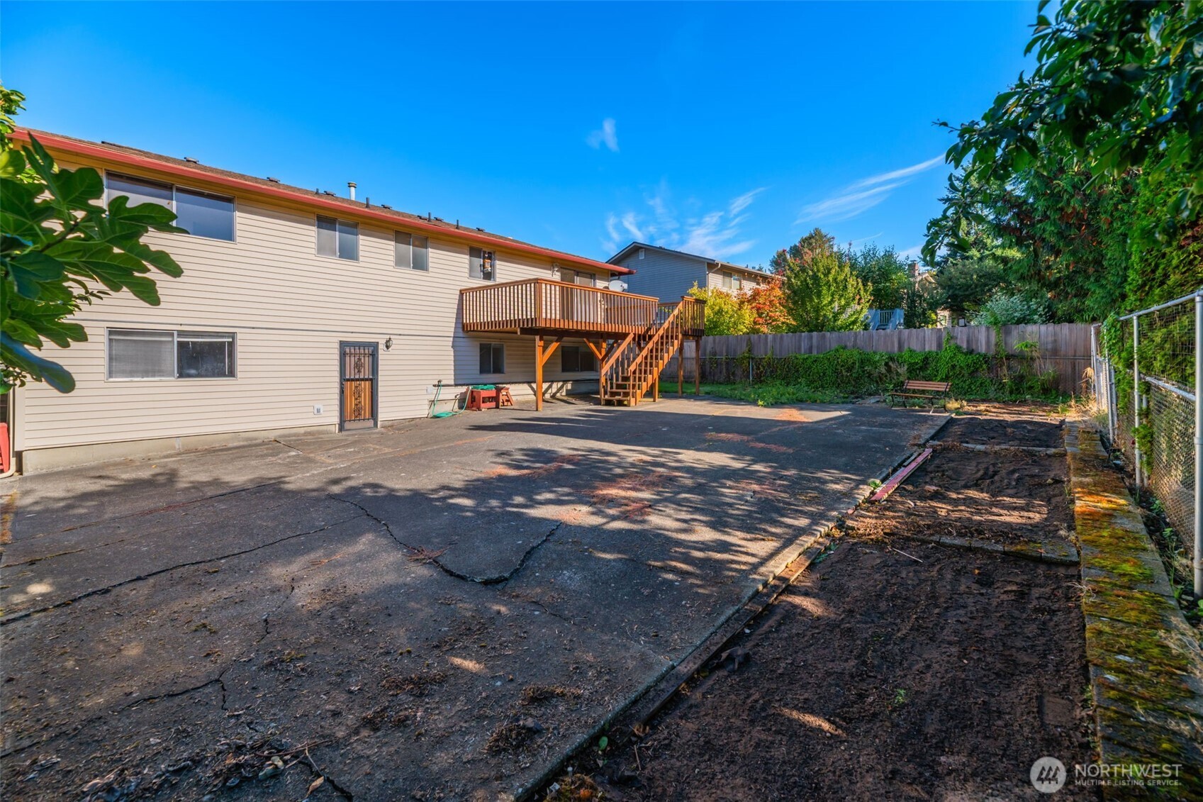 817 S 28th Court