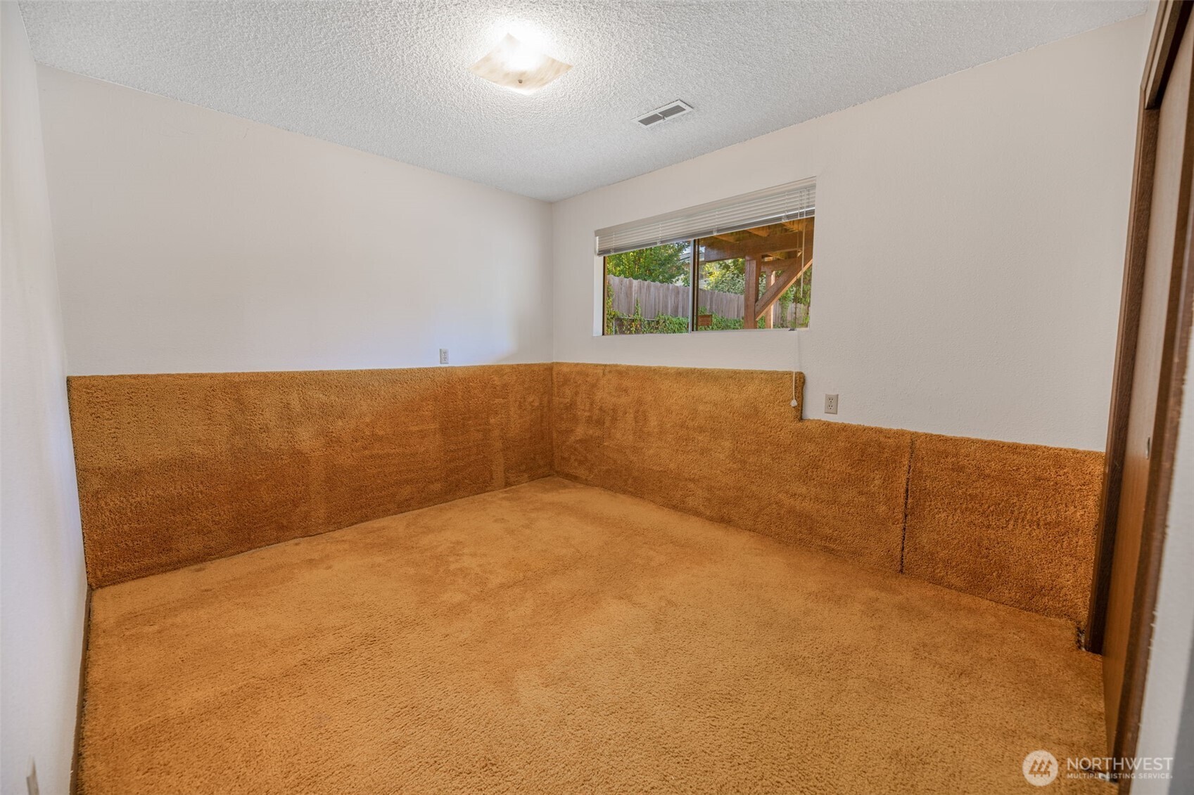 817 S 28th Court